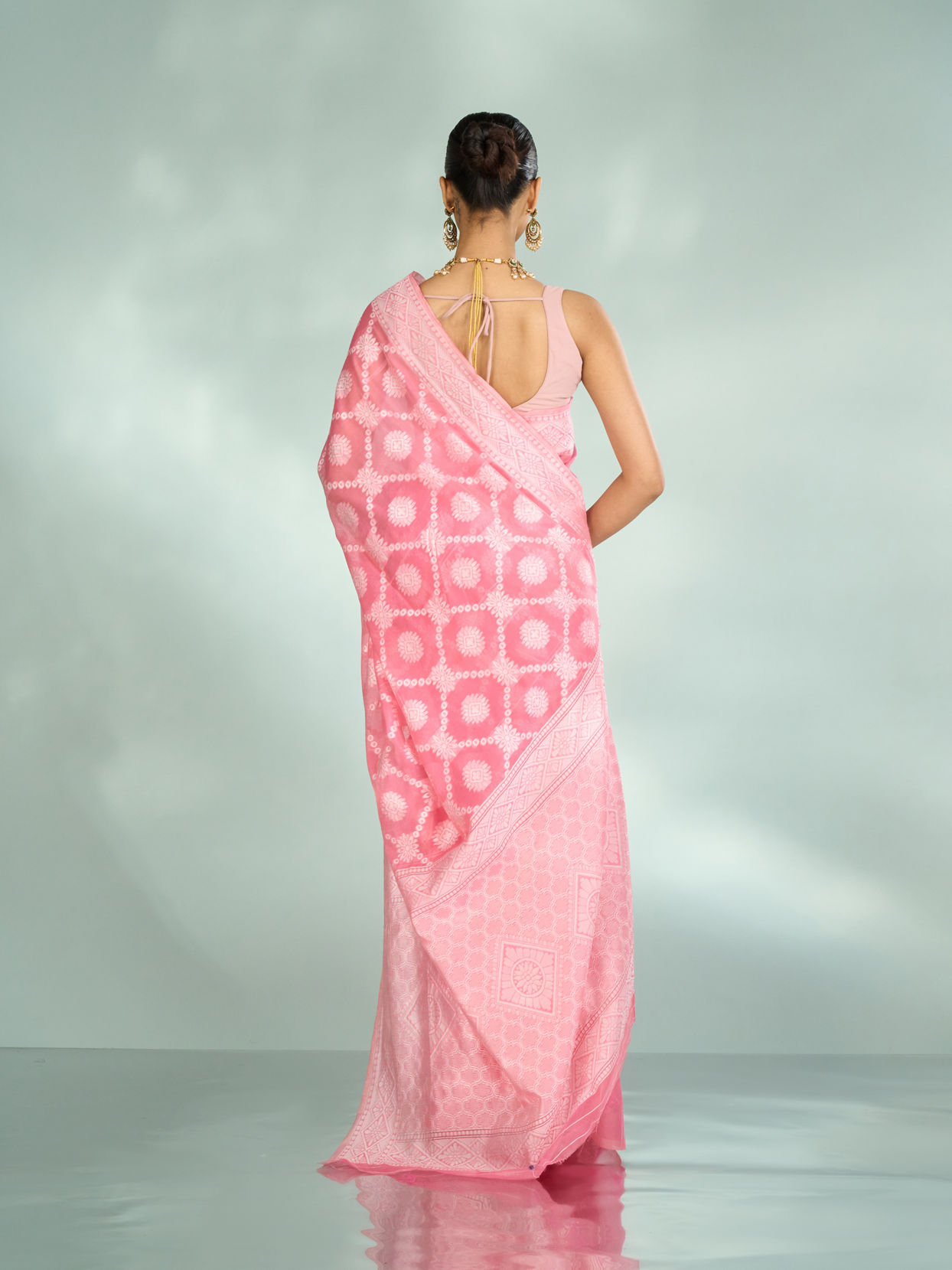 Mohey Women Pink Radiance Saree
