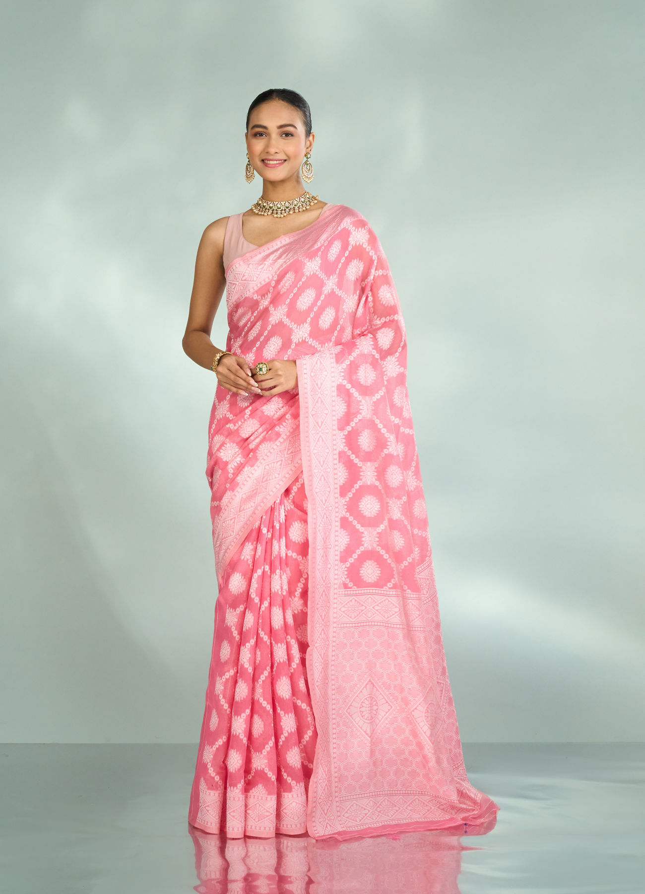 Mohey Women Pink Radiance Saree