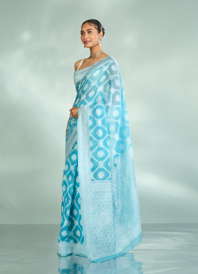 Mohey Women Elegant Light Blue Saree
