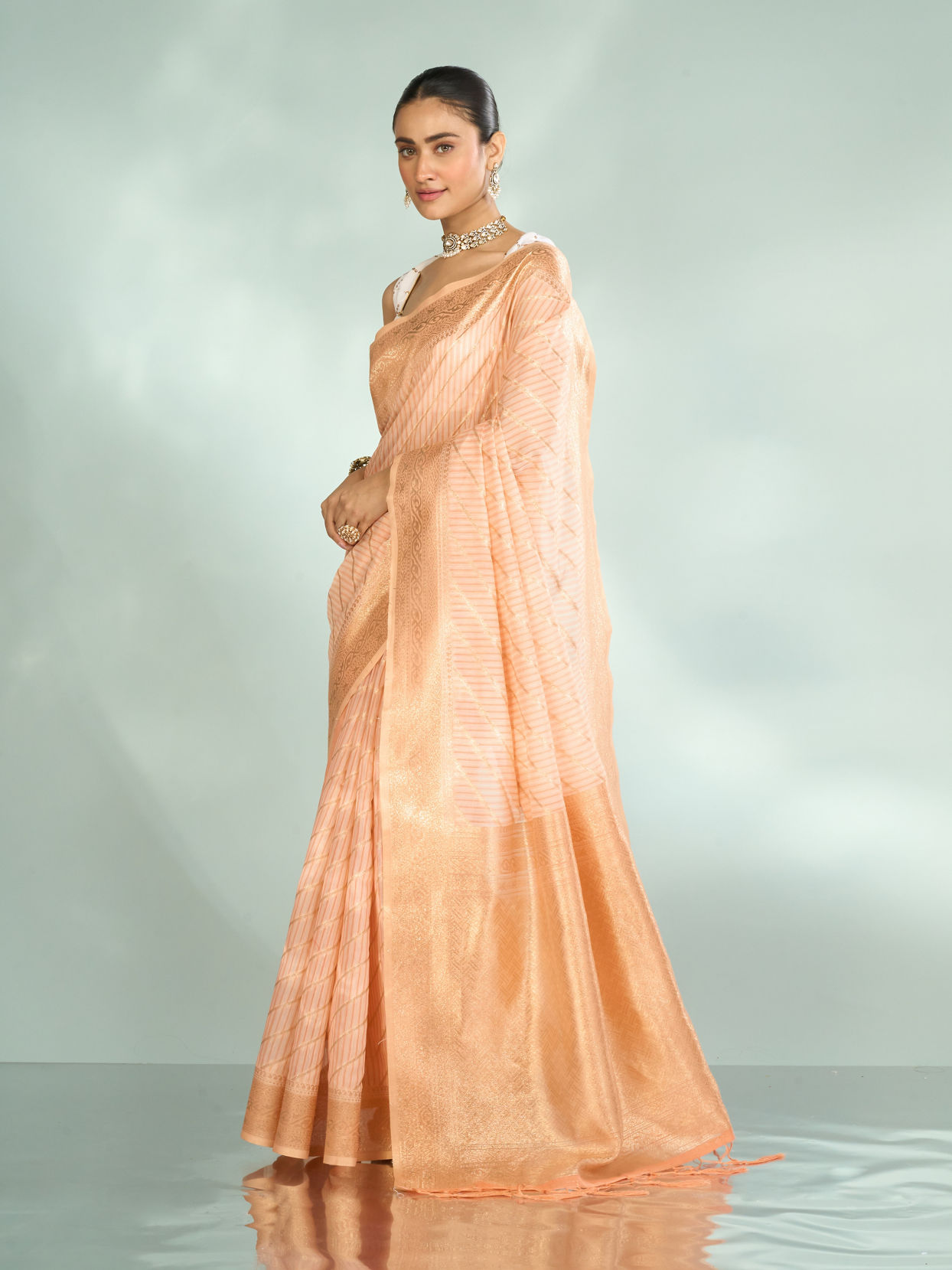 Mohey Women Peach Radiance Art Silk Saree