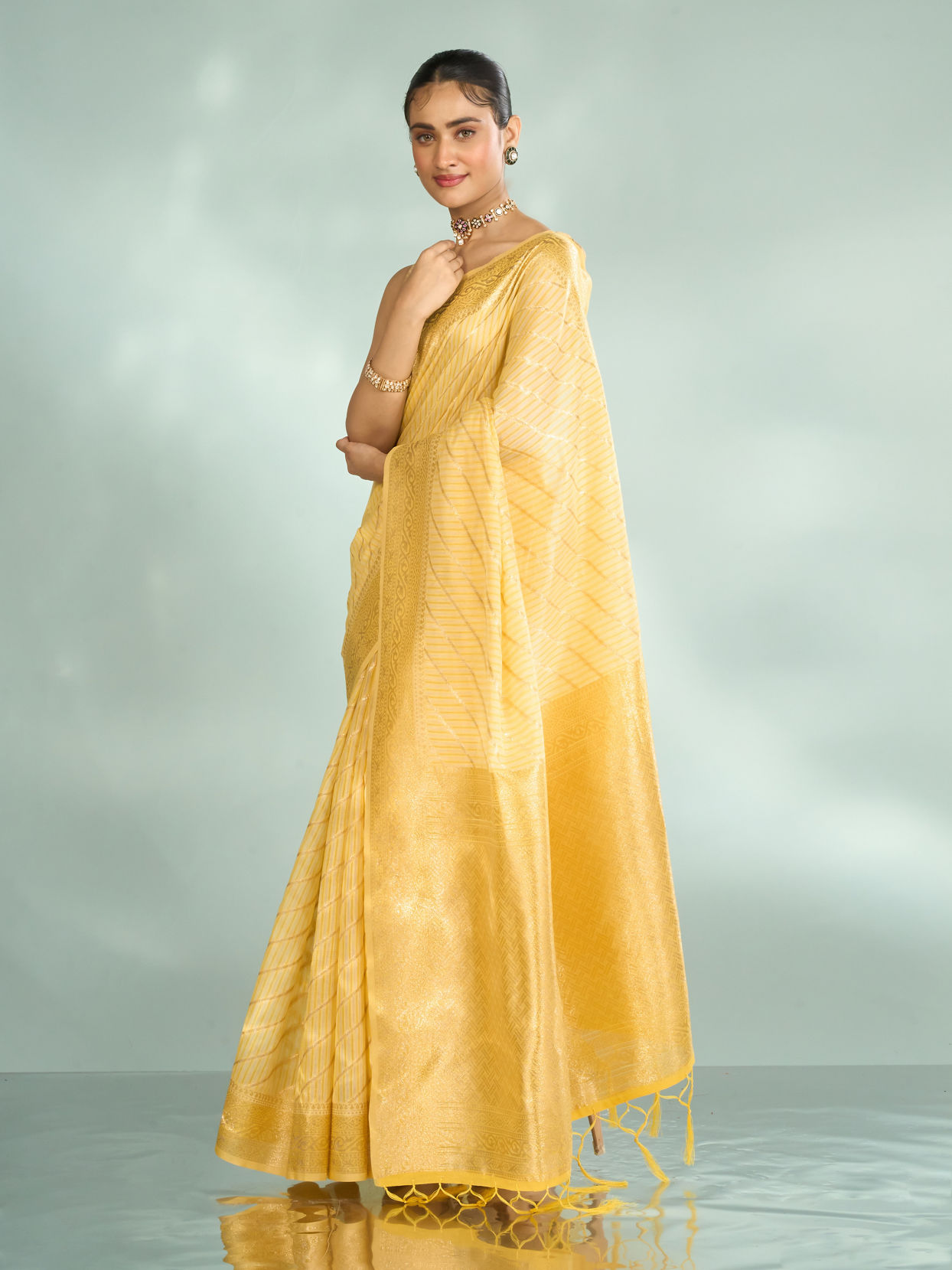 Mohey Women Sun Kissed Radiance Yellow Saree