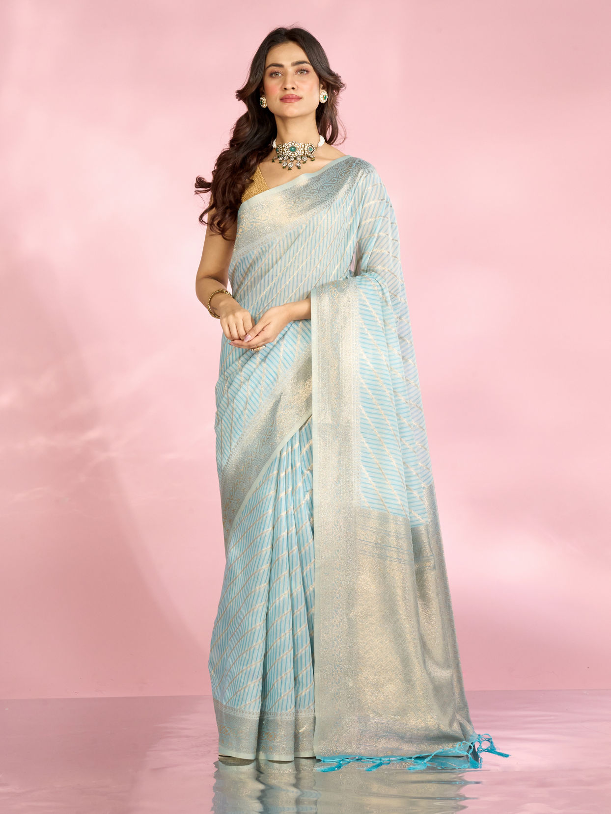 Mohey Women Ethereal Light Blue Saree