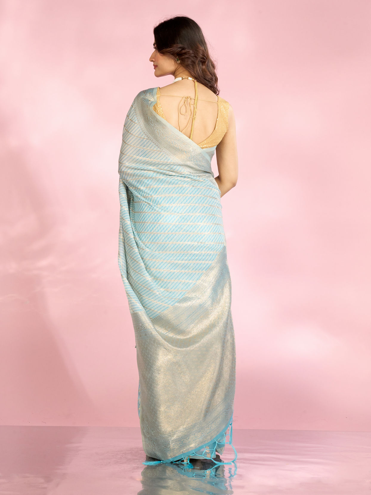 Mohey Women Ethereal Light Blue Saree