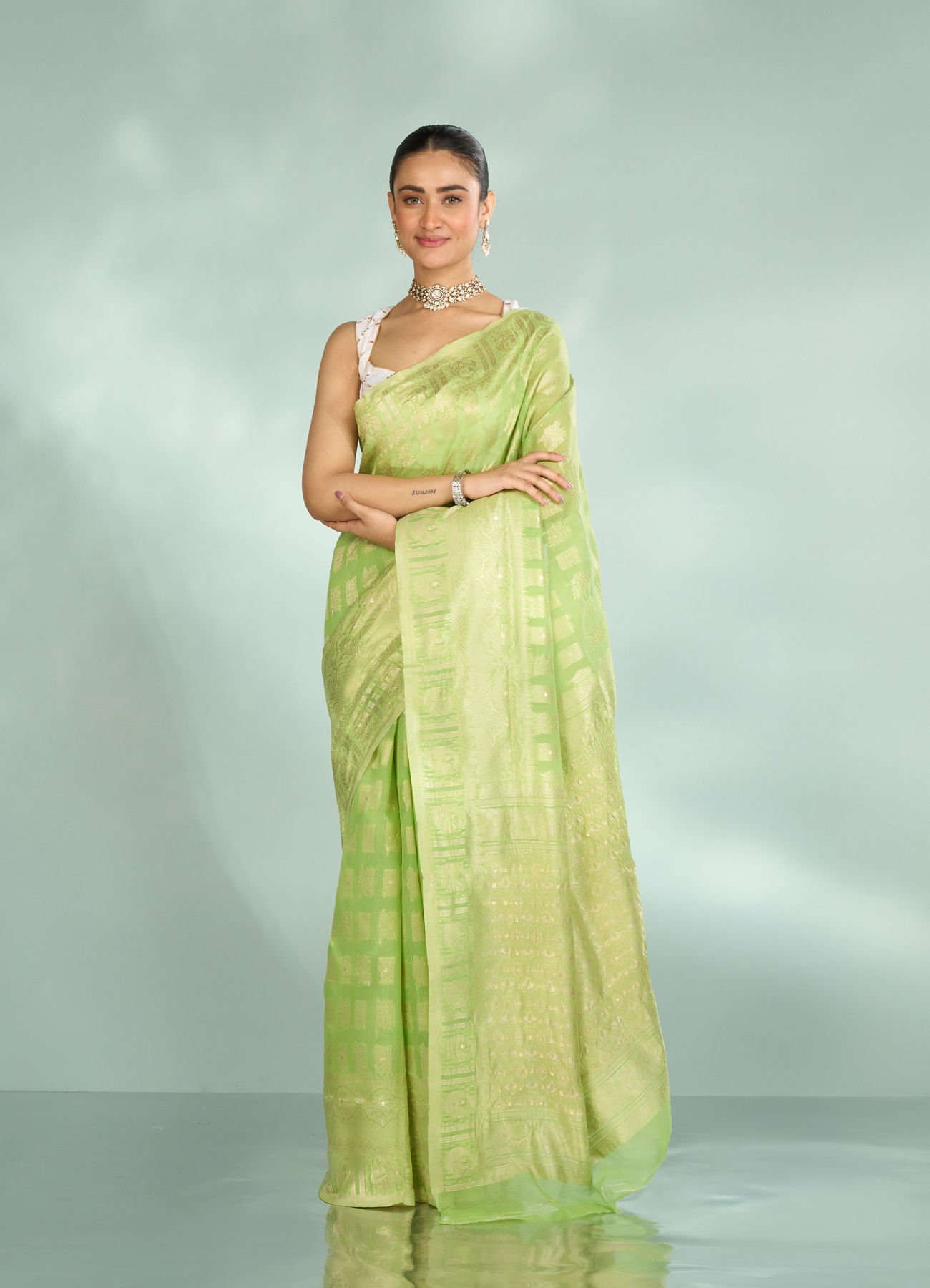 Mohey Women Pista Green Festive Saree