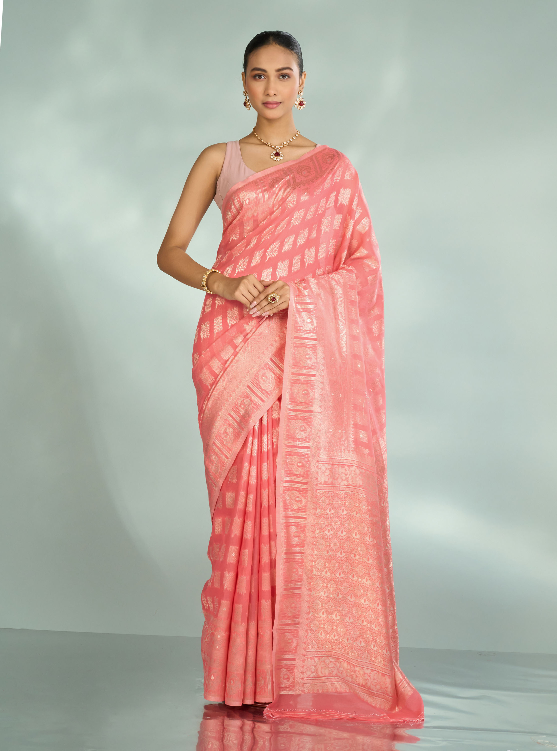 Mohey Women Pink Aesthetic Saree