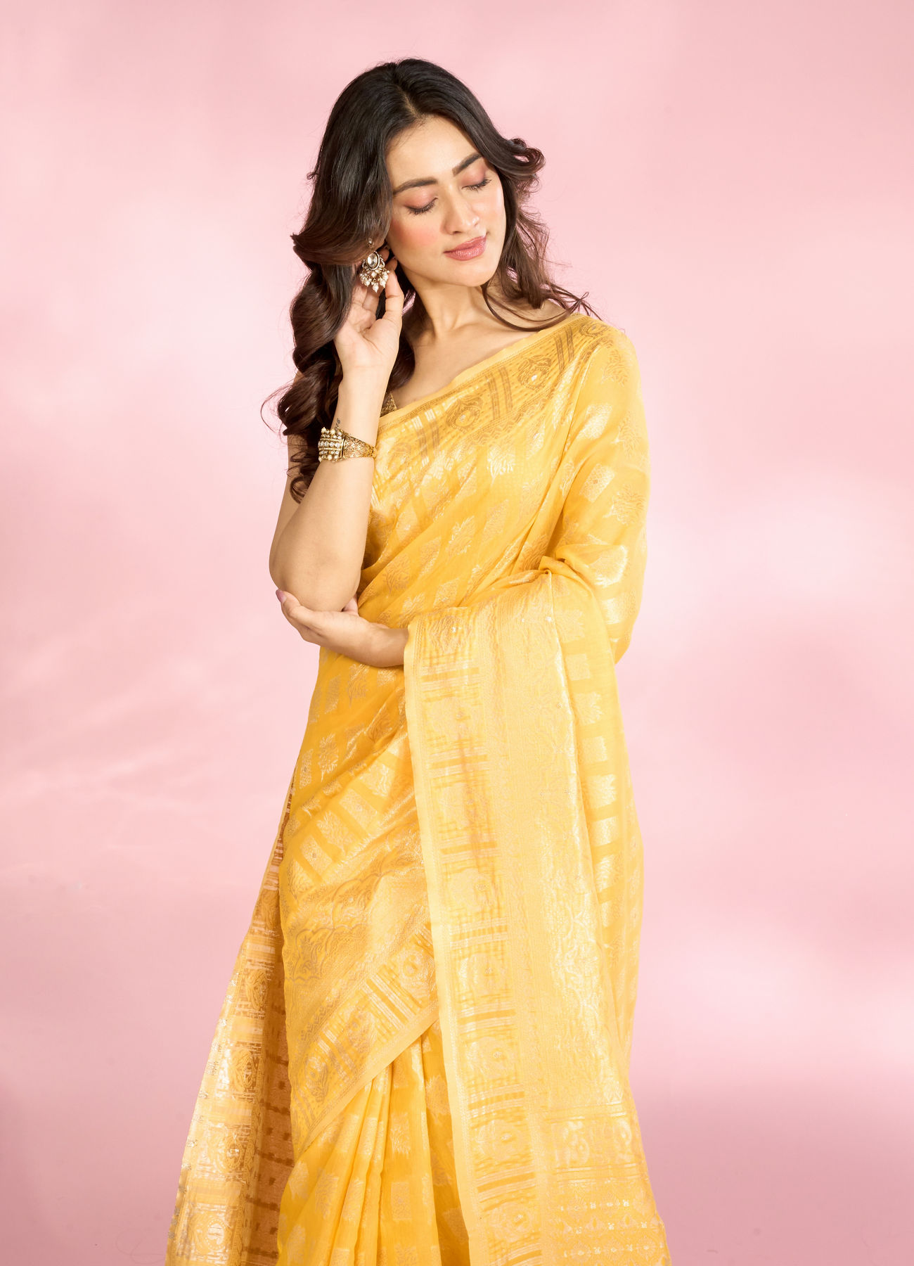 Mohey Women Sunny Yellow Elegance Saree