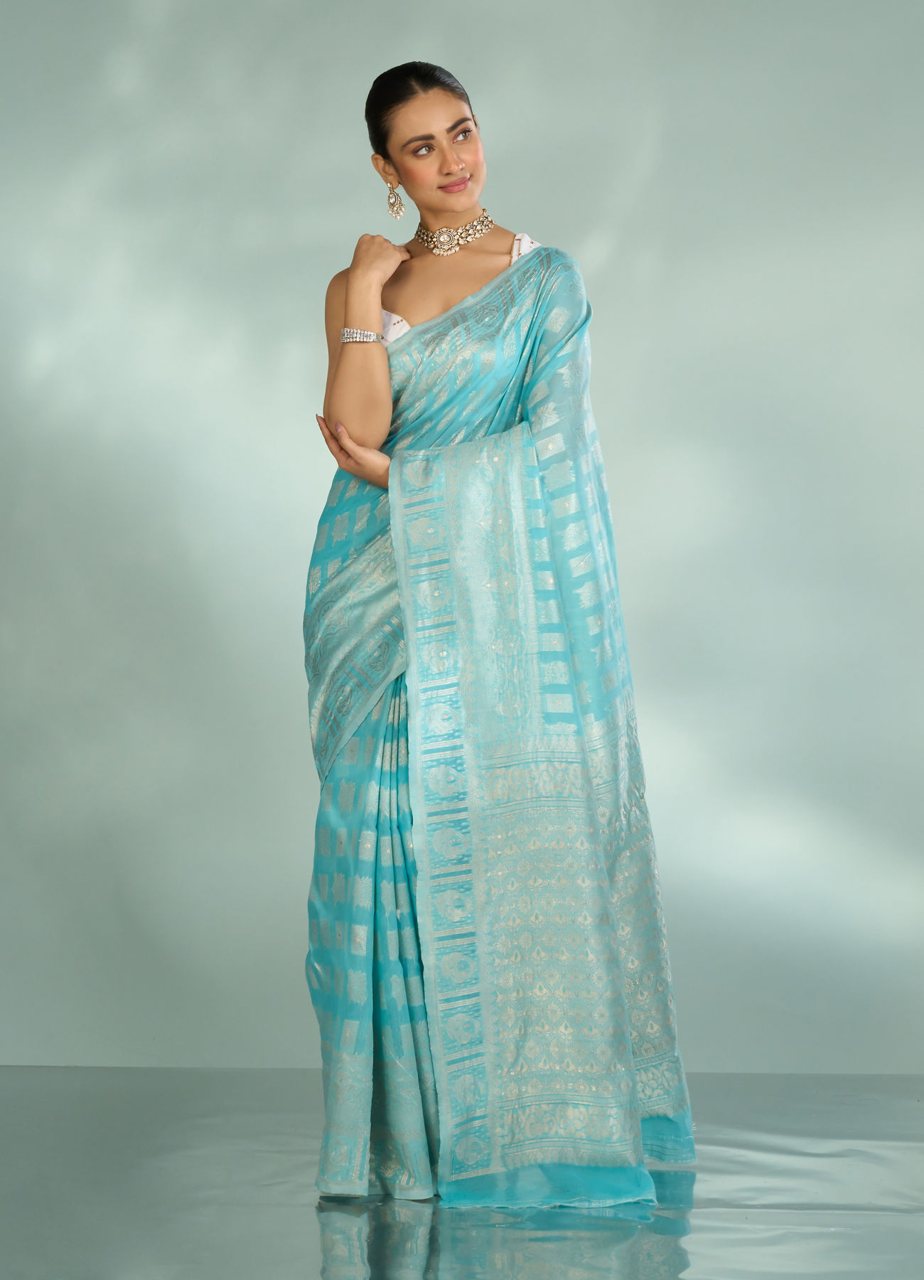 Mohey Women Luminous Light Blue Splendor Saree