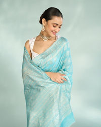 Mohey Women Luminous Light Blue Splendor Saree