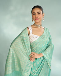 Mohey Women Emerald Elegance Art Silk Saree