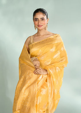 Mohey Women Sunny Elegance Saree