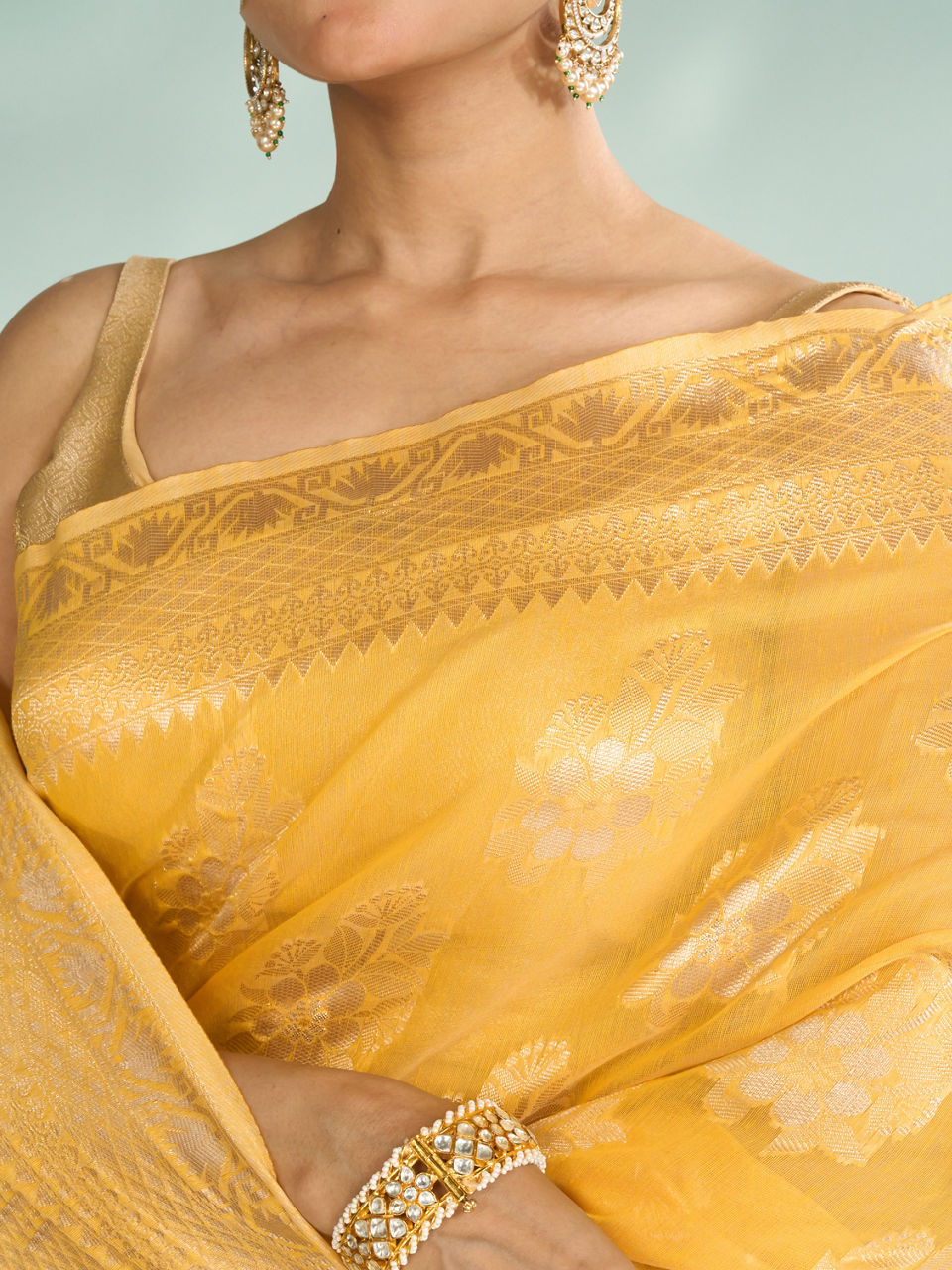 Mohey Women Sunny Elegance Saree