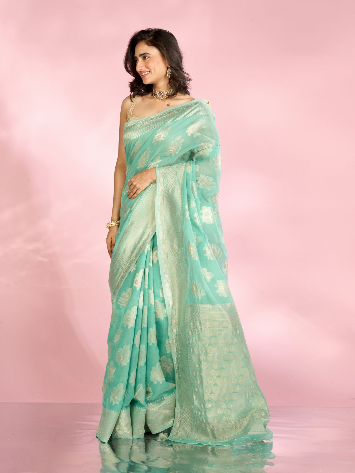 Mohey Women Sea Green Enchantress Saree