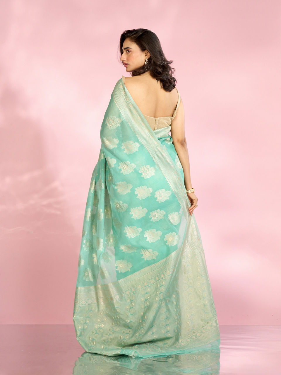 Mohey Women Sea Green Enchantress Saree