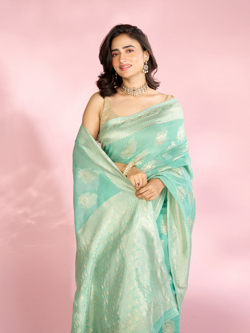 Mohey Women Sea Green Enchantress Saree