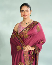 Mohey Women Elegant Pink Saree