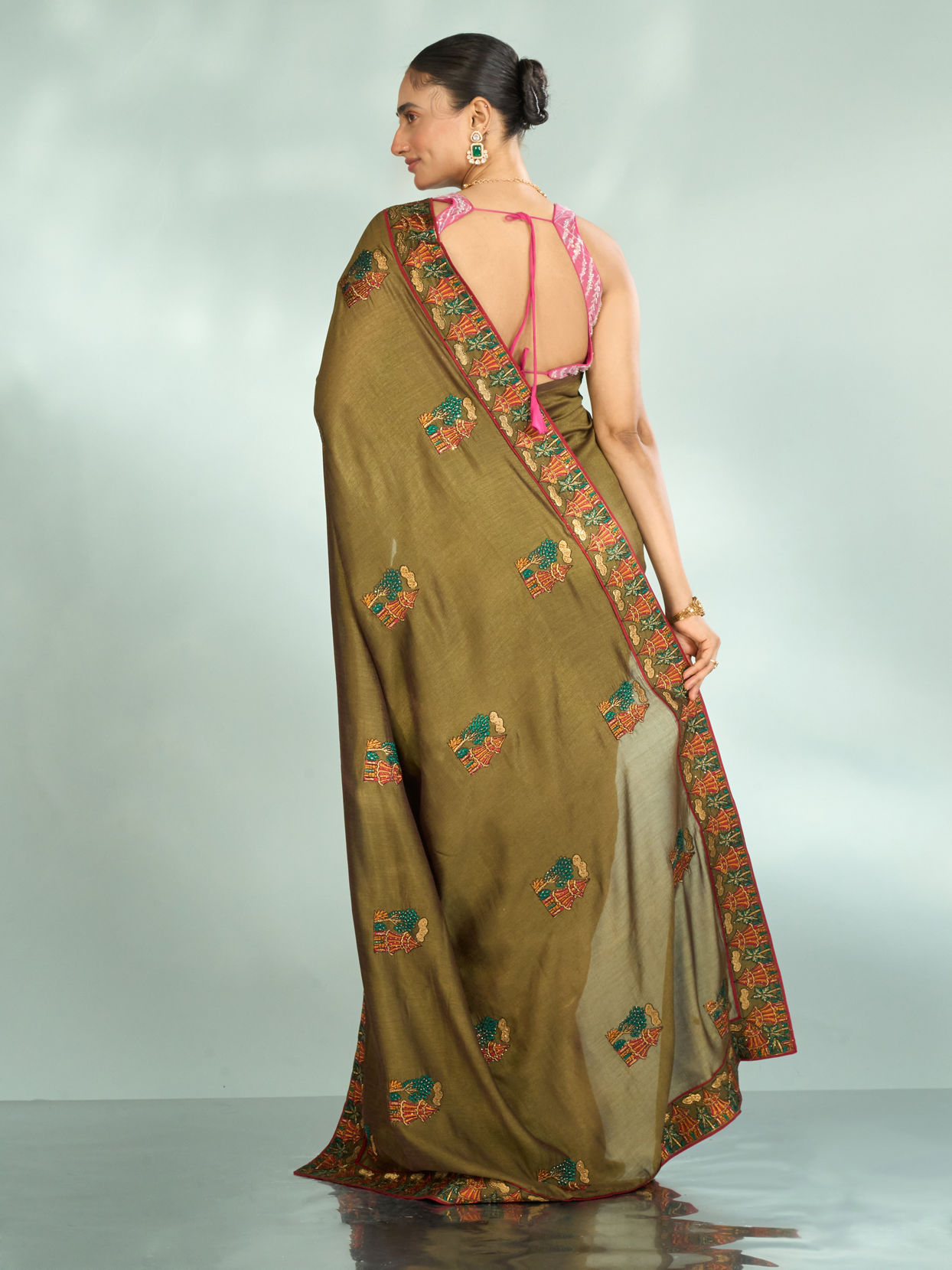 Mohey Women Emerald Radiance Saree