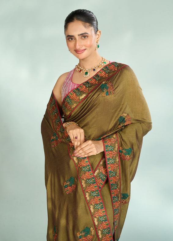 Mohey Women Emerald Radiance Saree