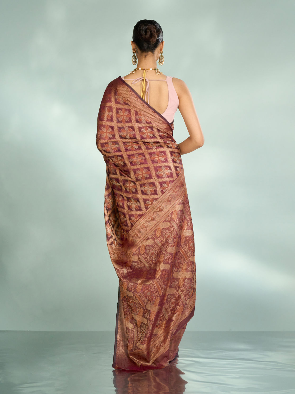 Mohey Women Radiant Wine Saree
