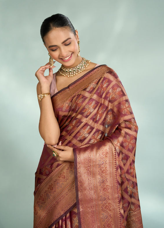Mohey Women Radiant Wine Saree