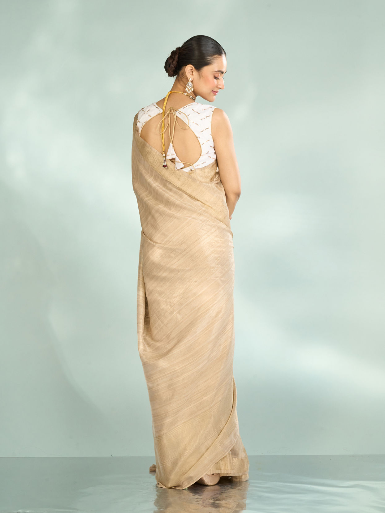 Mohey Women Fawn Festive Resplendence Banarasi Saree
