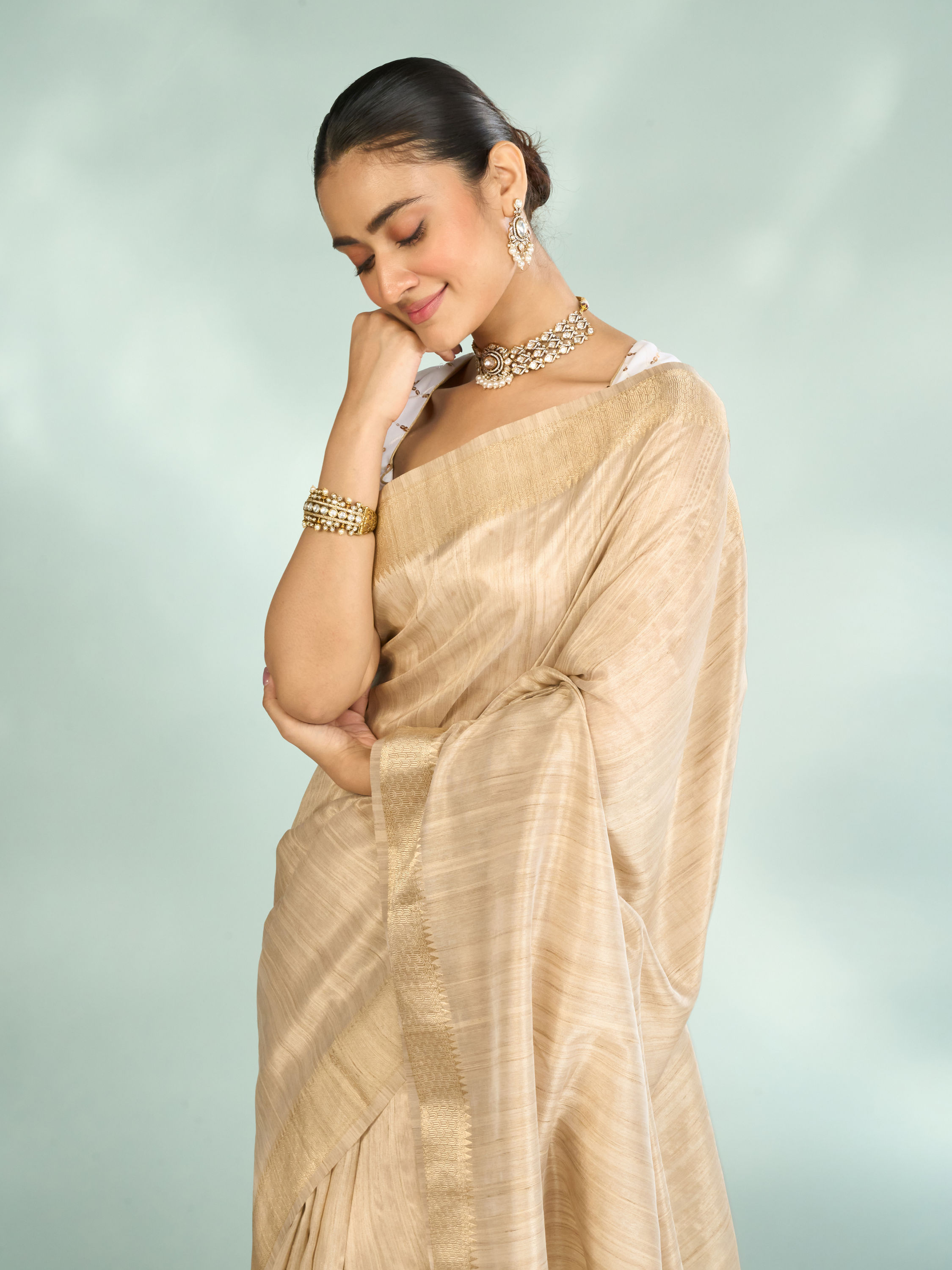 Mohey Women Fawn Festive Resplendence Banarasi Saree