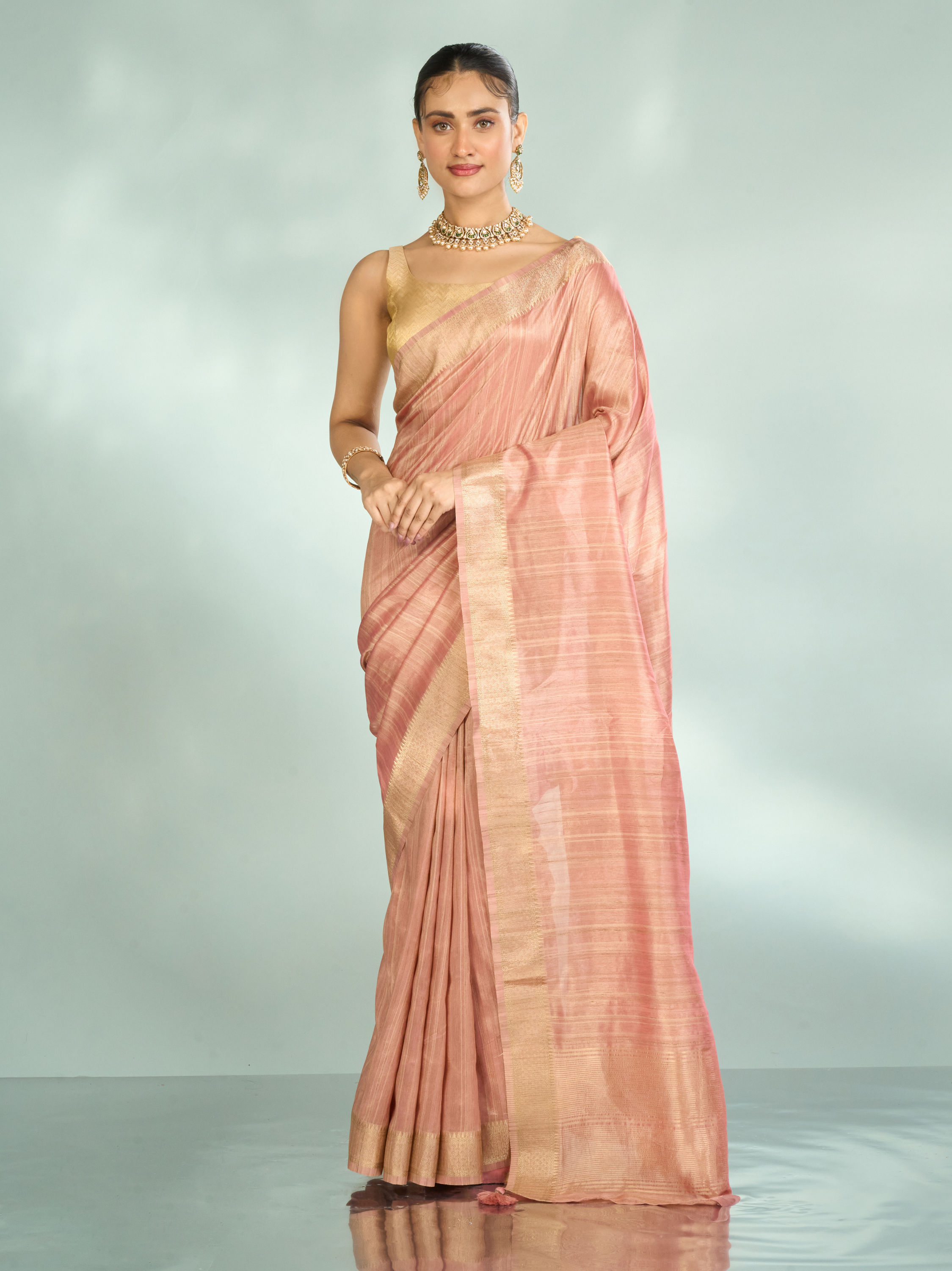 Mohey Women Elegant Pink Silk Saree