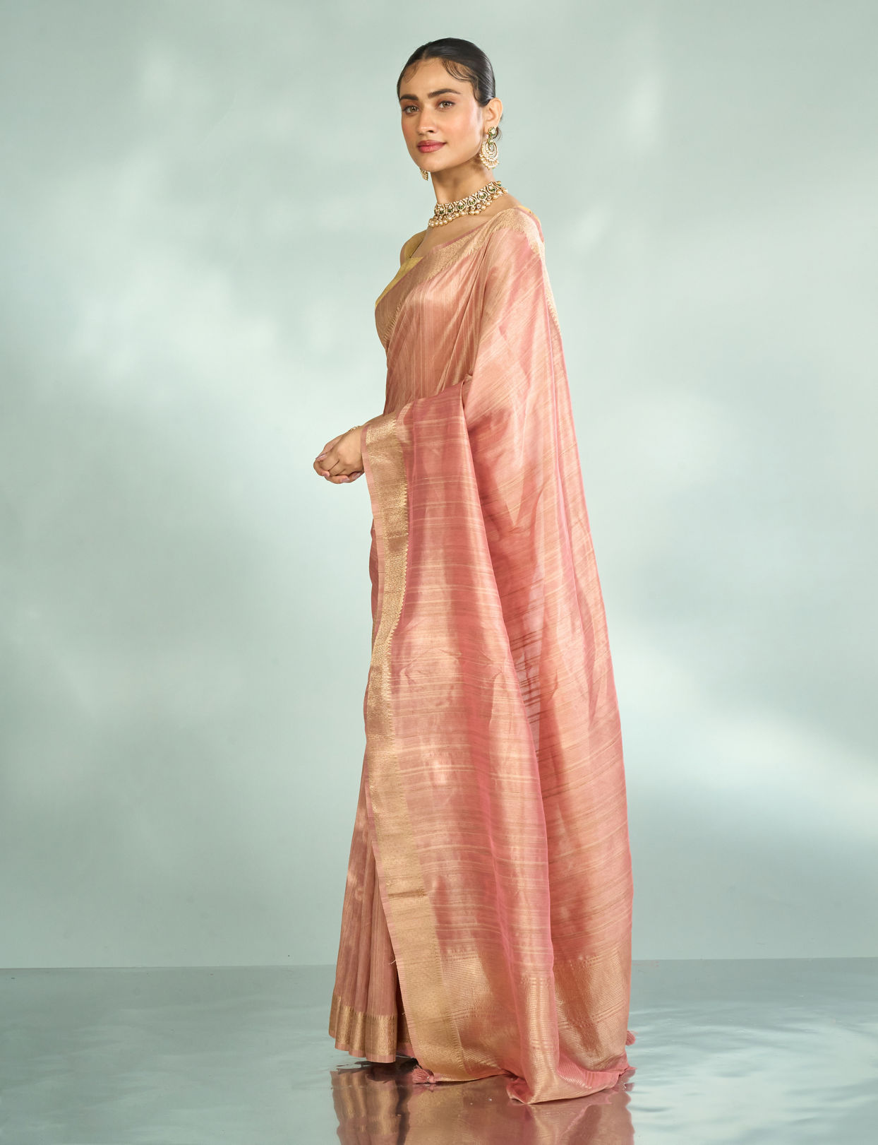 Mohey Women Elegant Pink Silk Saree