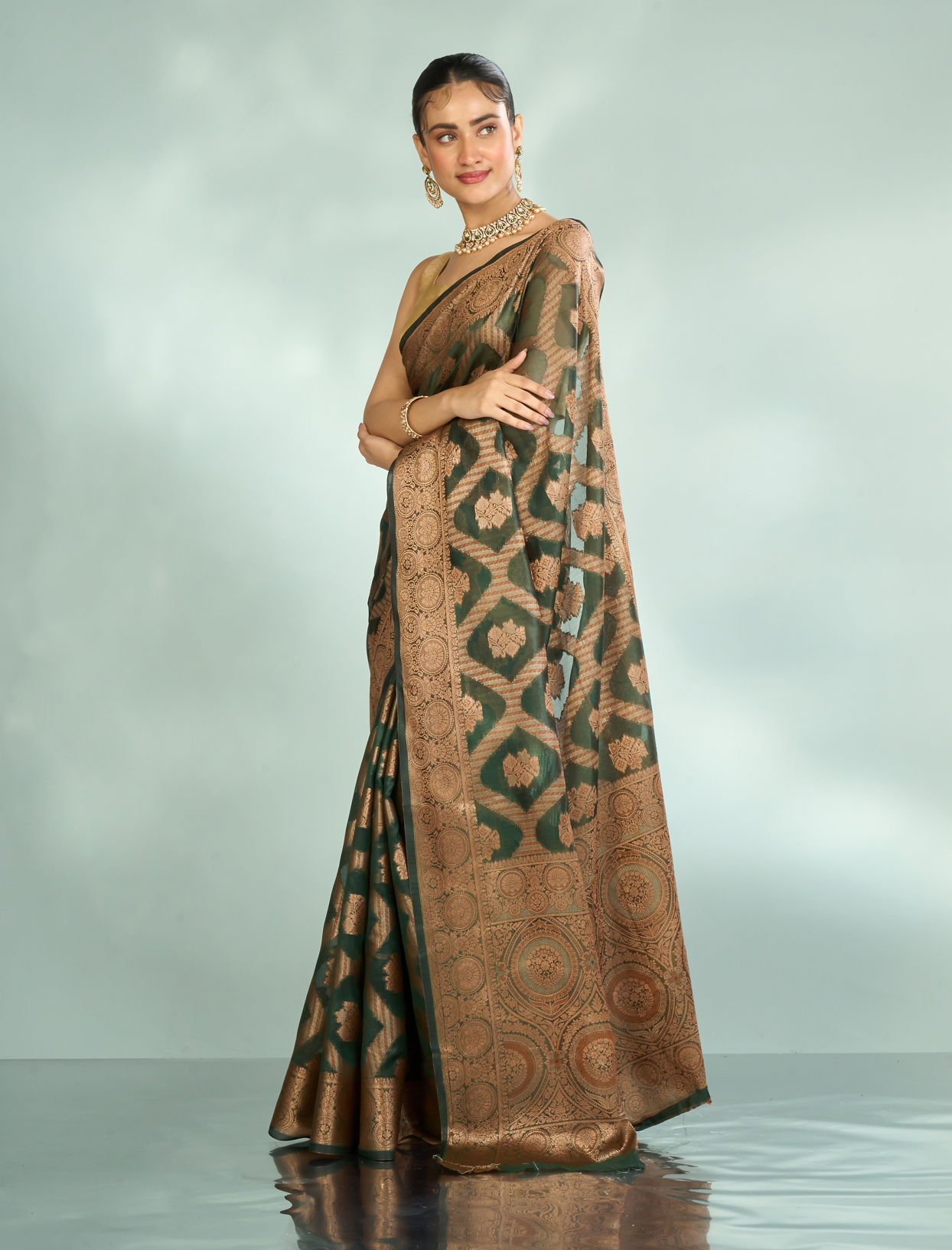 Mohey Women Emerald Enchantment Saree