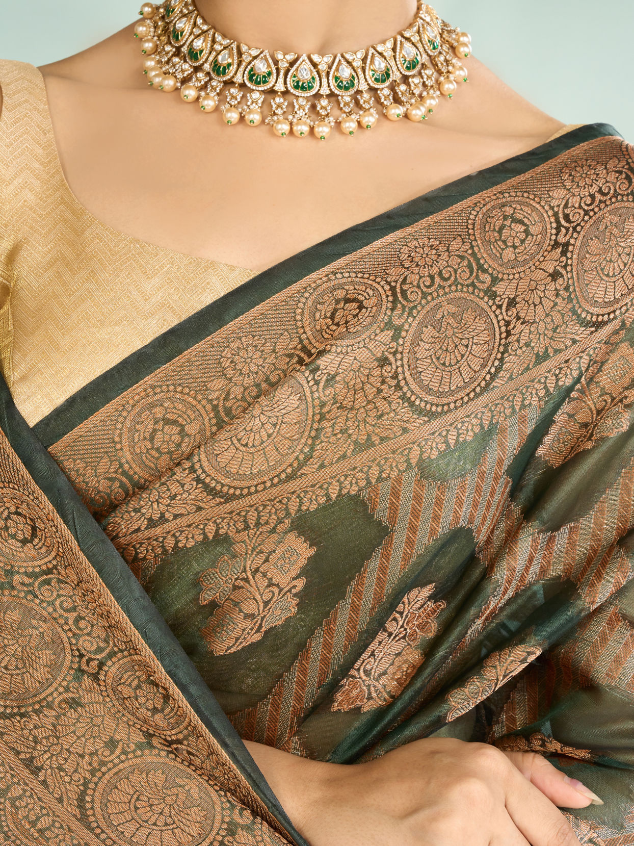 Mohey Women Emerald Enchantment Saree