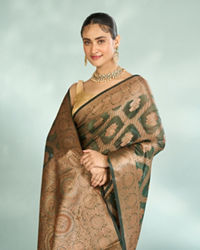 Mohey Women Emerald Enchantment Saree