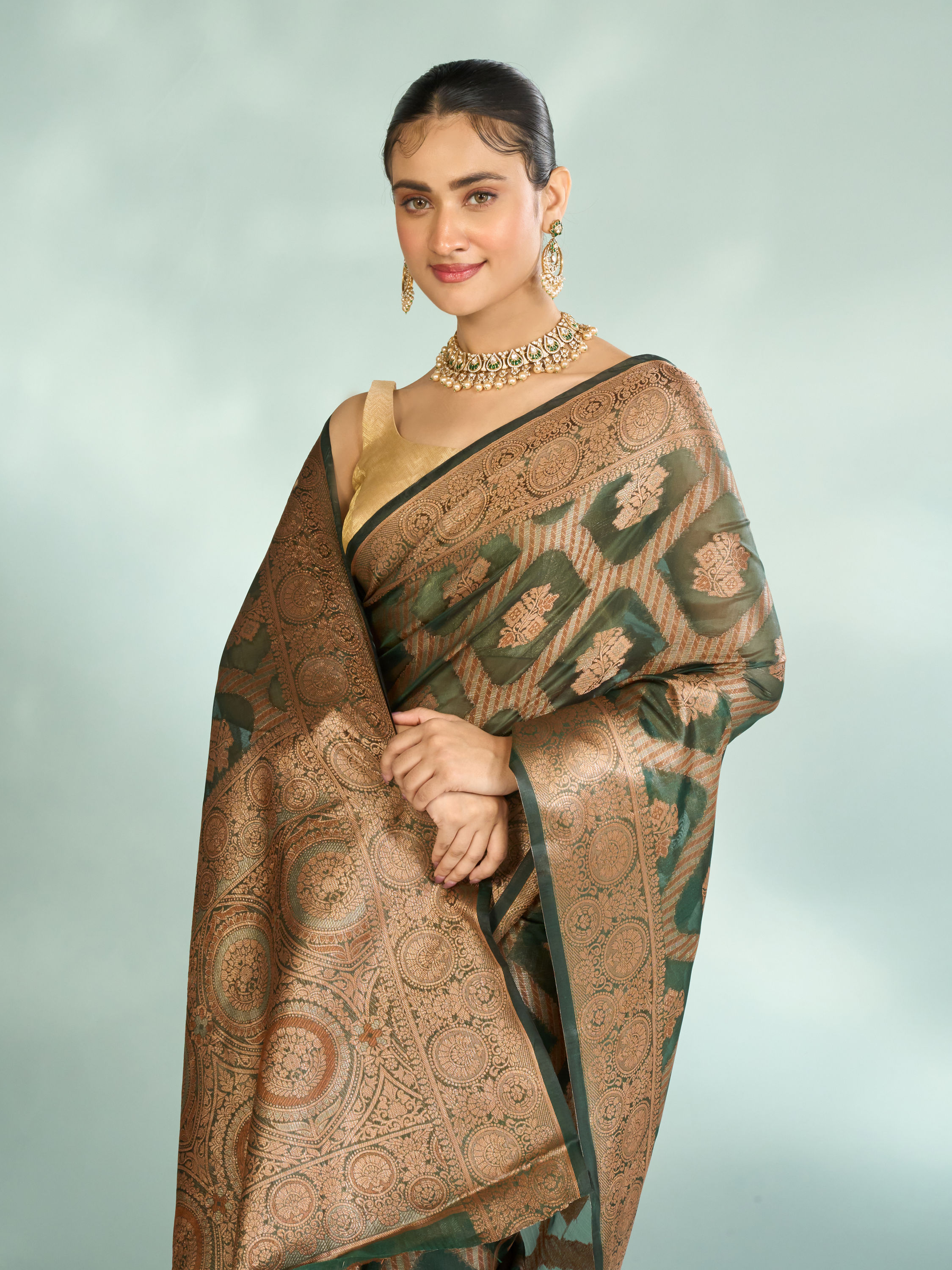 Mohey Women Emerald Enchantment Saree