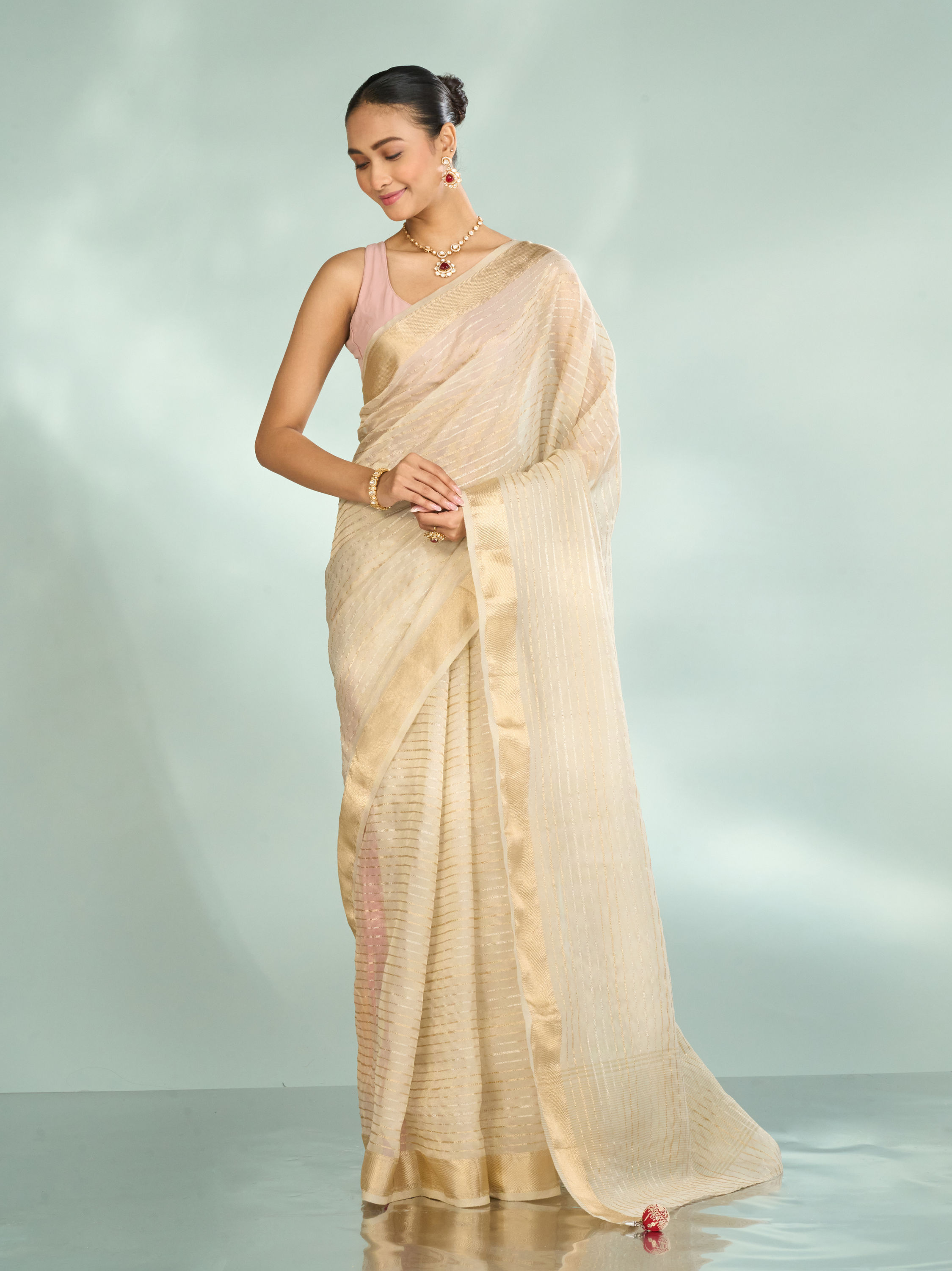 Mohey Women Elegance Unveiled Cream Banarasi Saree