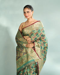 Mohey Women Enchanting Rama Green Saree