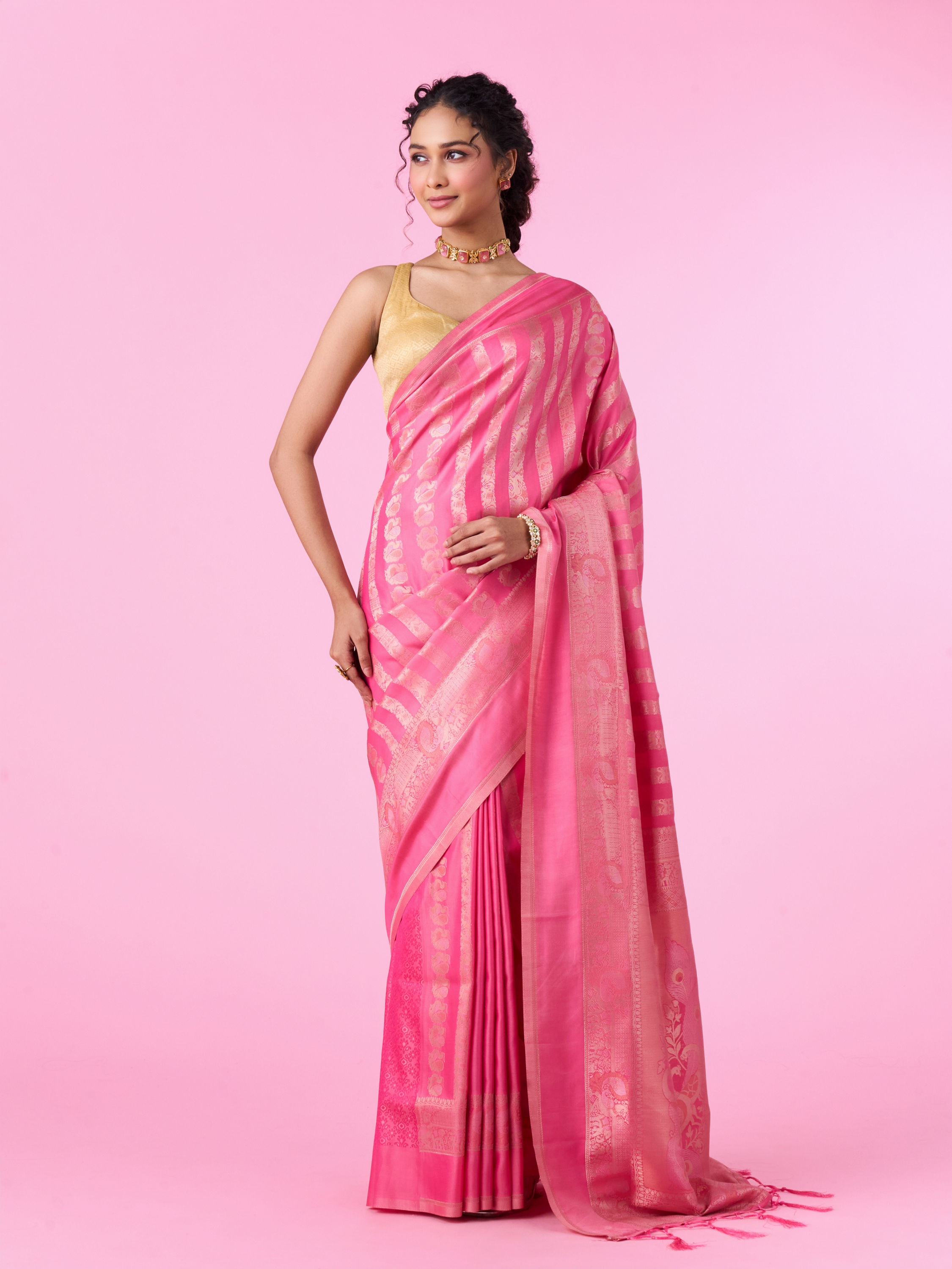 Mohey Women Enchanting Pink Art Silk Saree