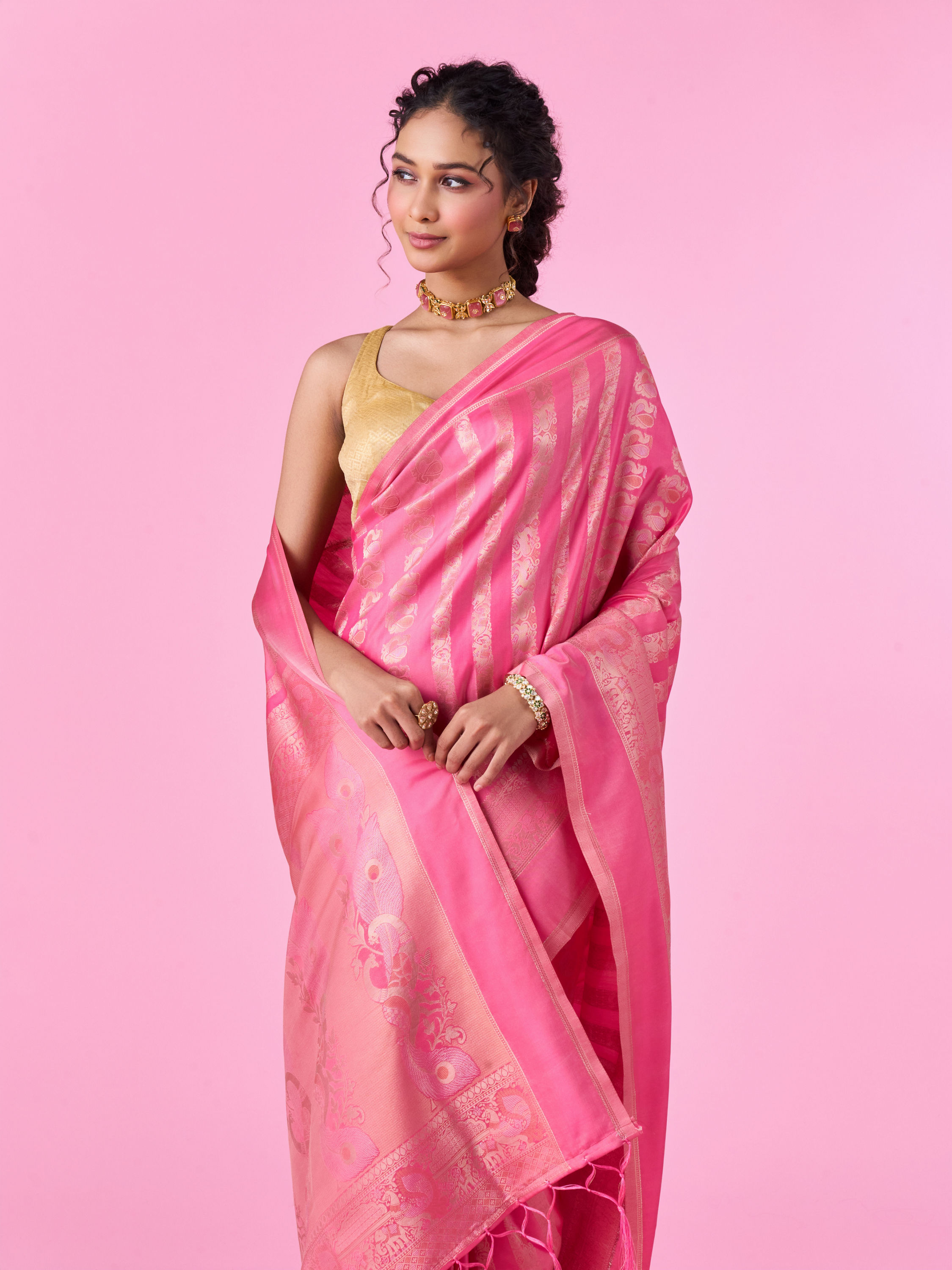 Mohey Women Enchanting Pink Art Silk Saree