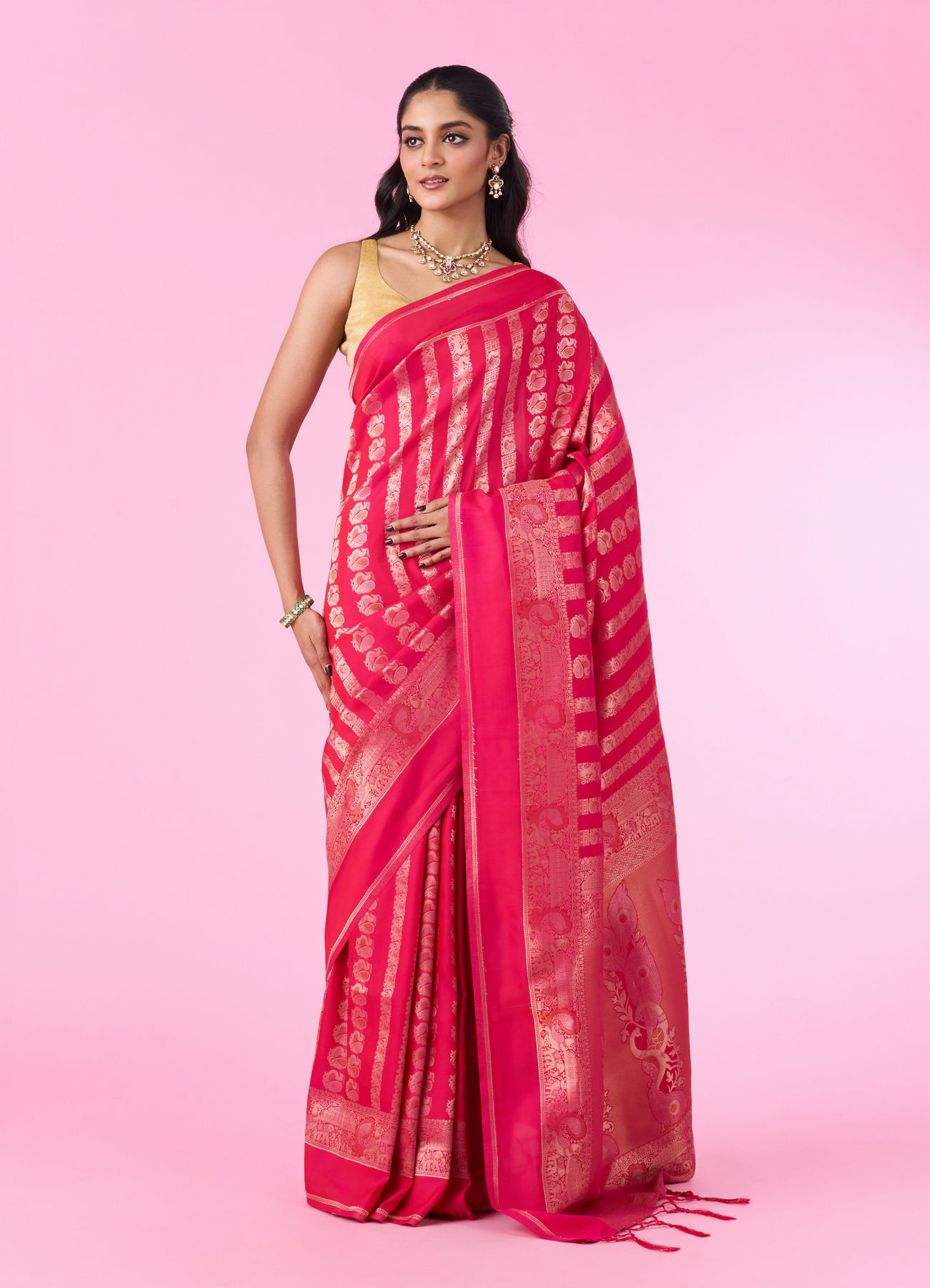 Mohey Women Pink Hue Banarasi Saree