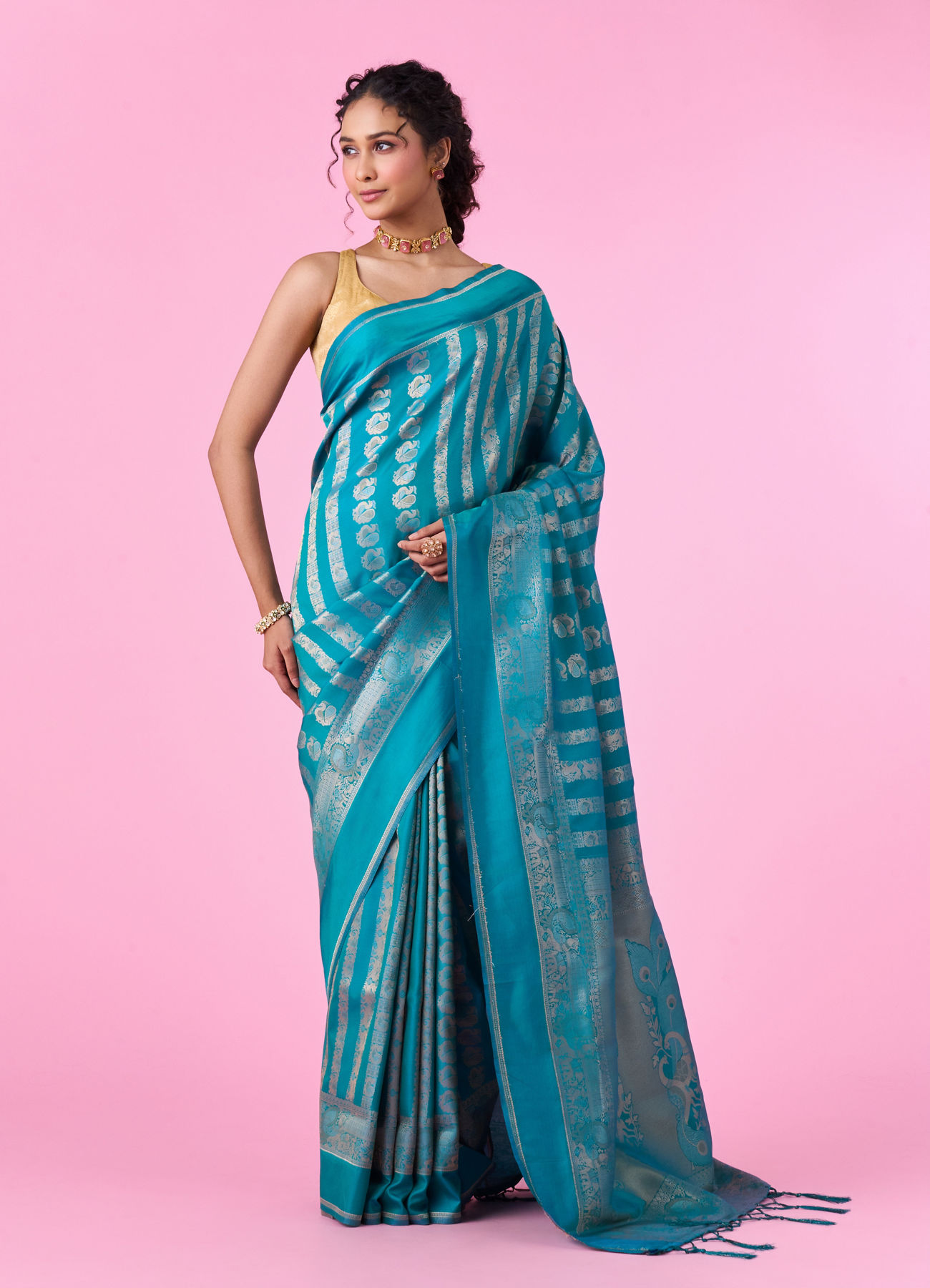 Mohey Women Emerald Elegance Banarasi Saree