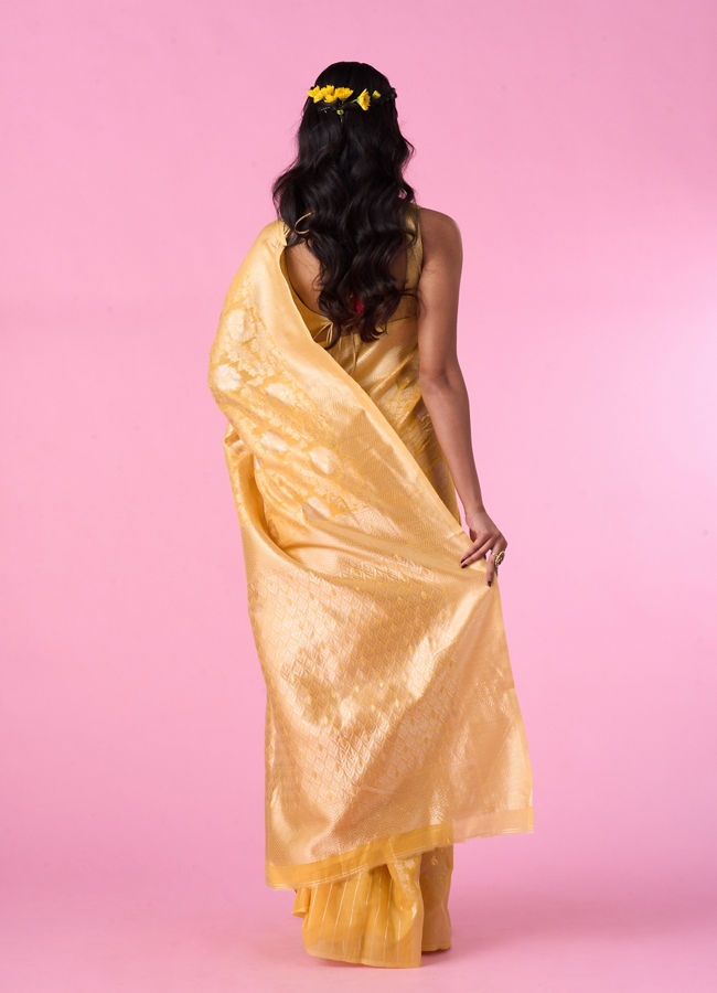 Mohey Women Radiant Yellow Saree
