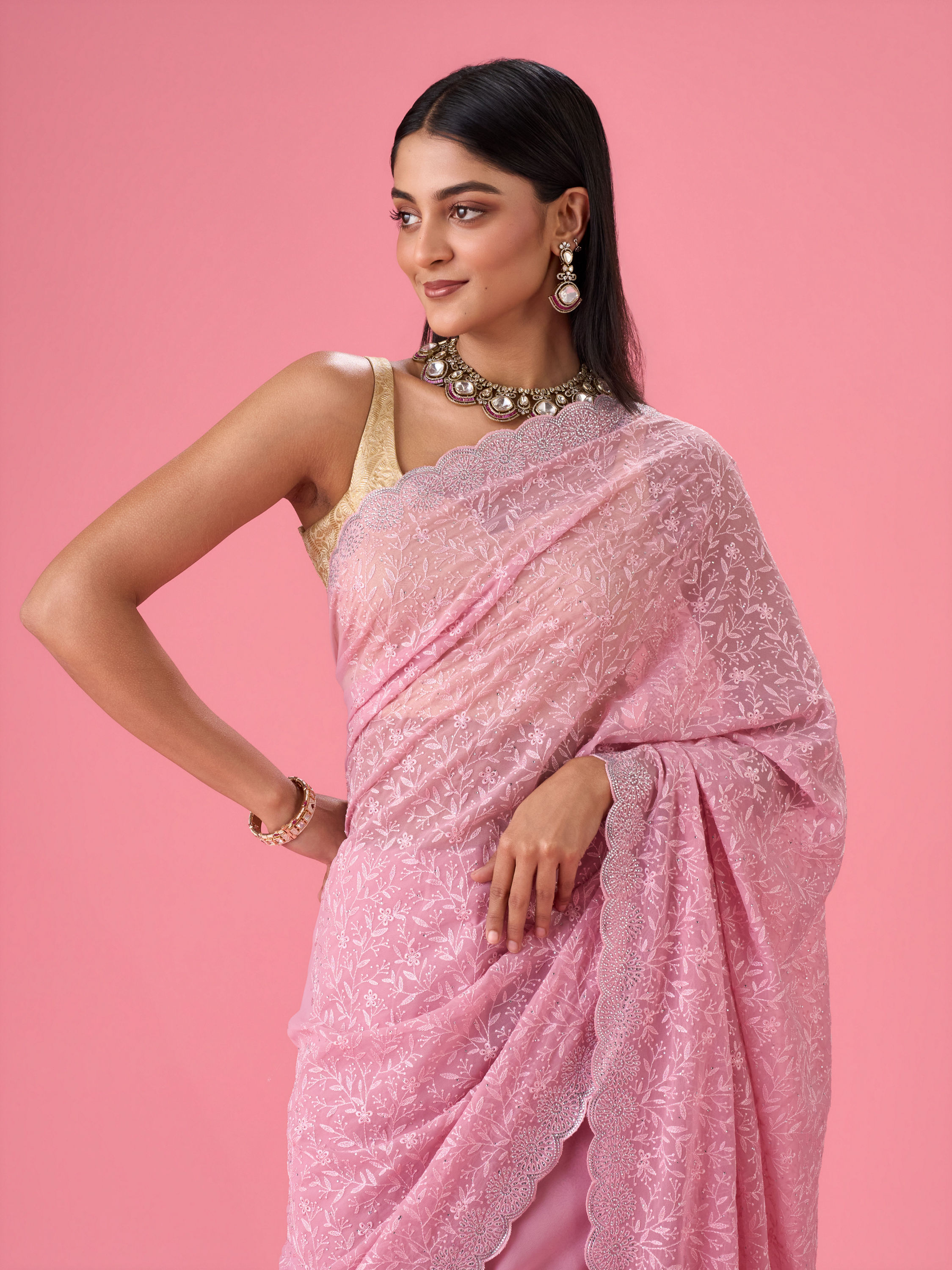 Mohey Women Elegant Pink Georgette Saree