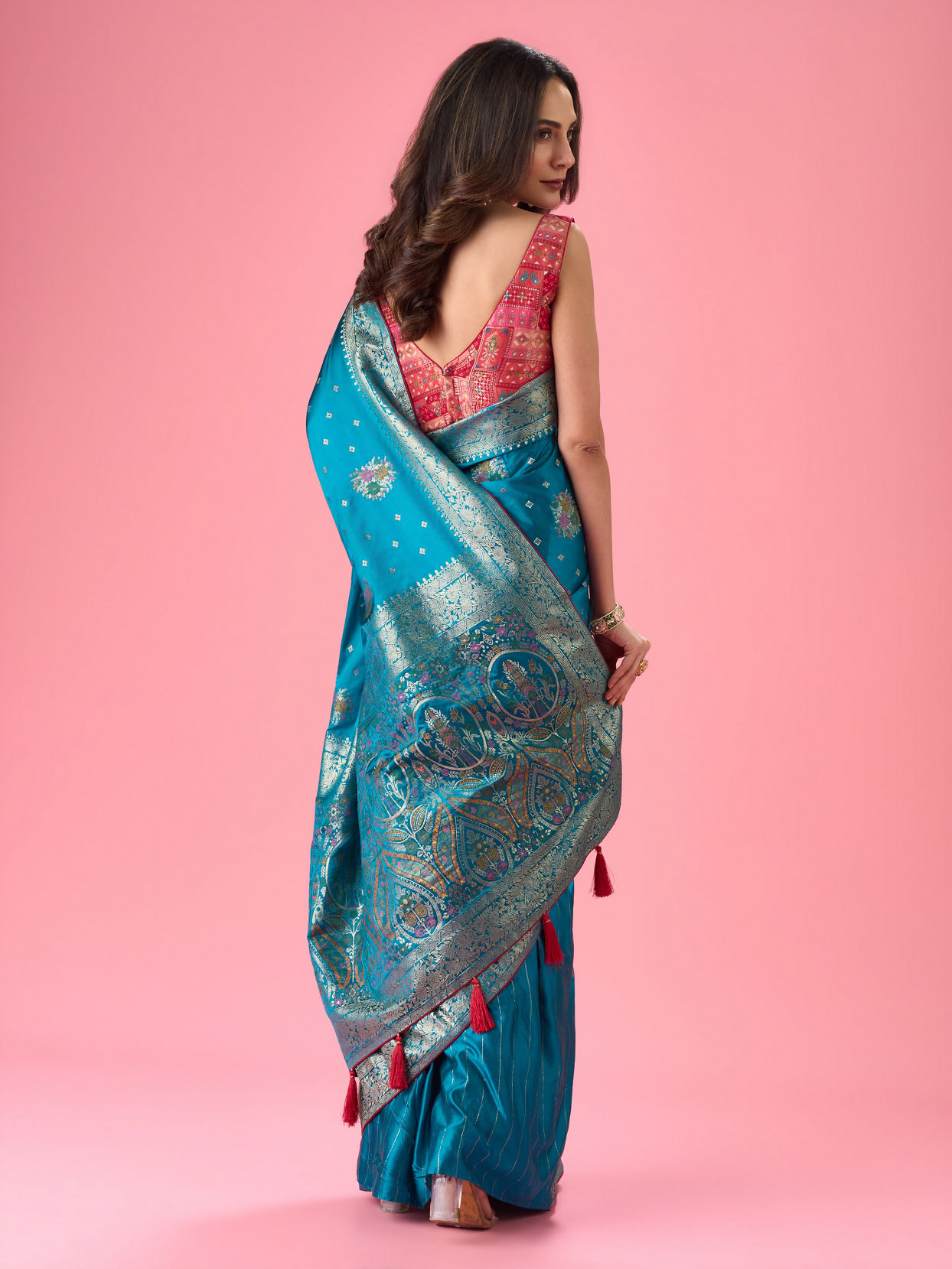 Mohey Women Radiant Teal Blue Banarasi Saree