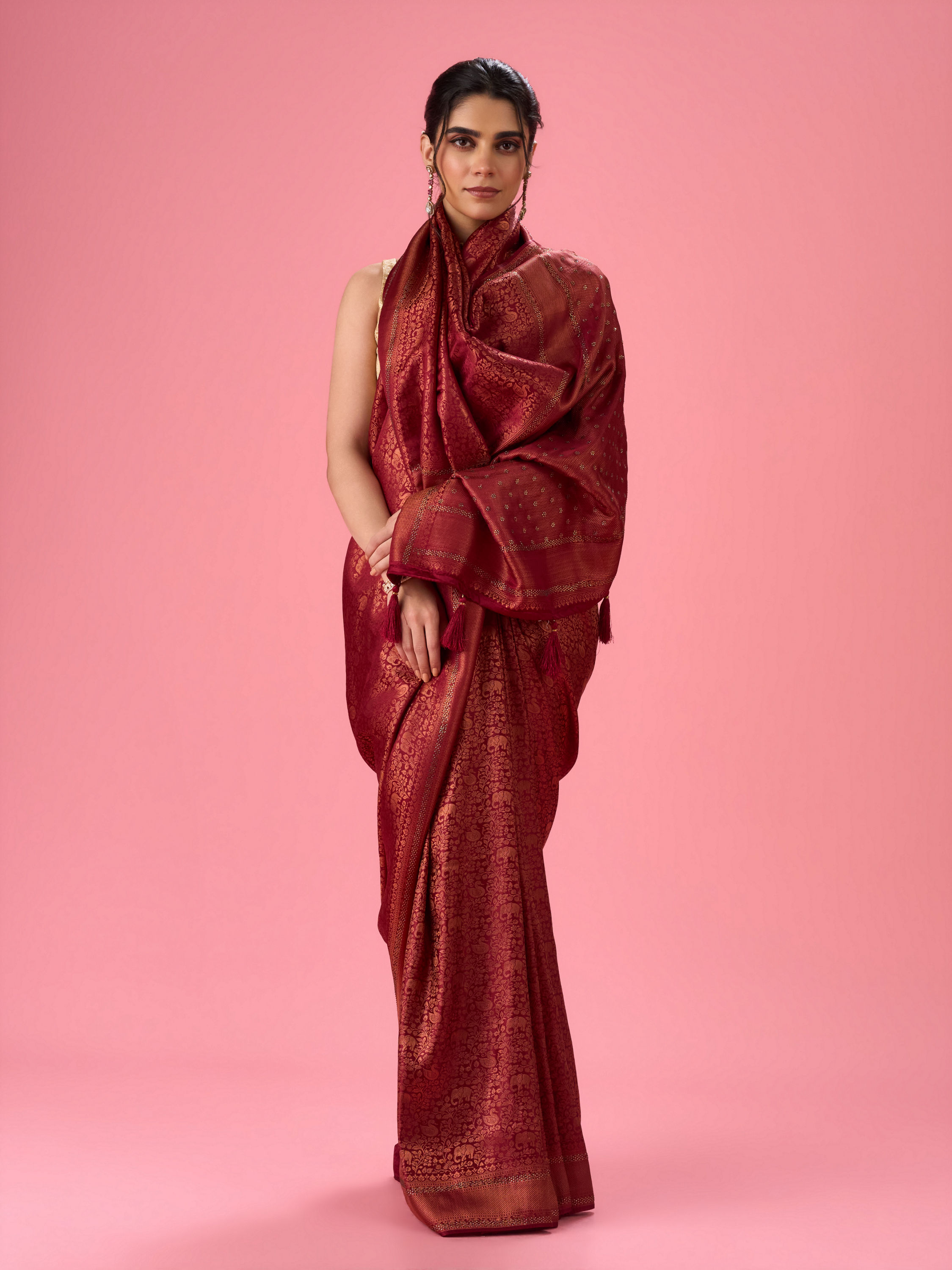 Mohey Women Maroon Hues of Elegance Saree