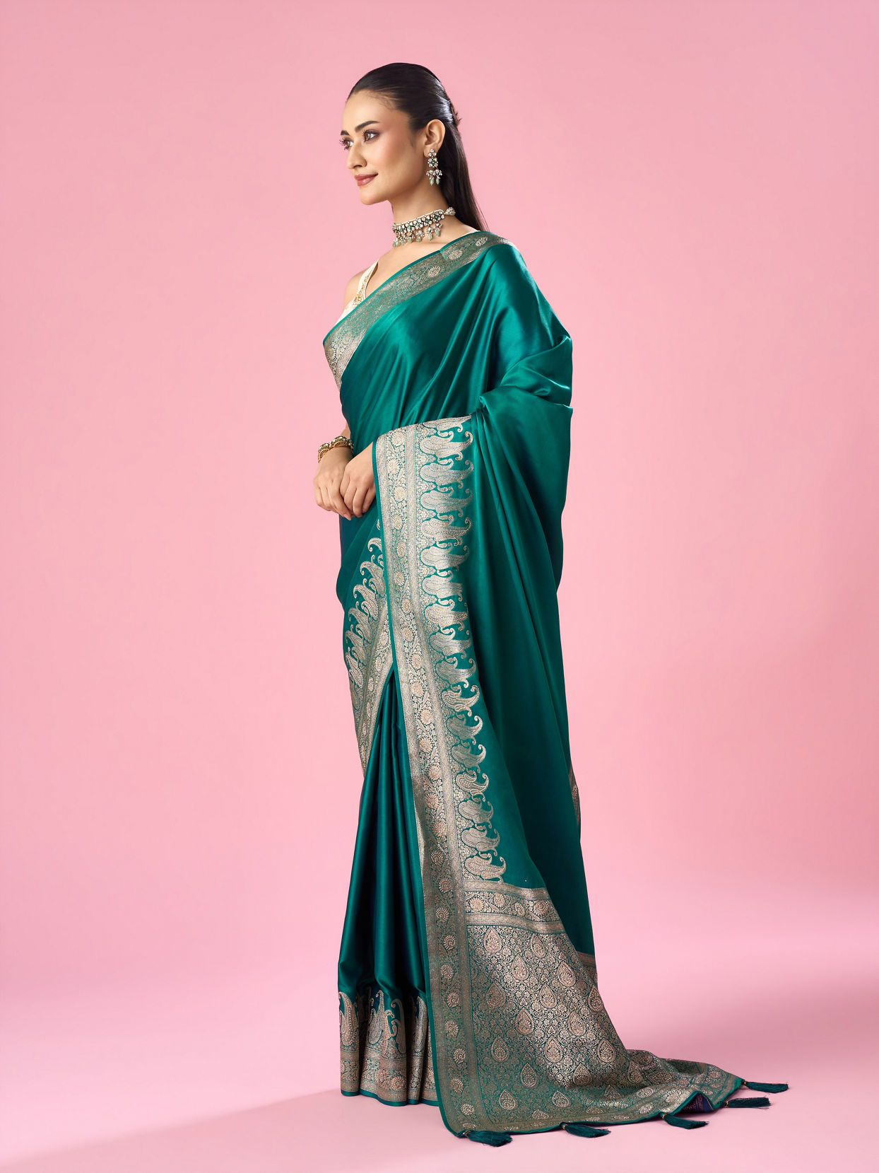 Mohey Women Dark Green Silk Banarasi Saree with Stone Work