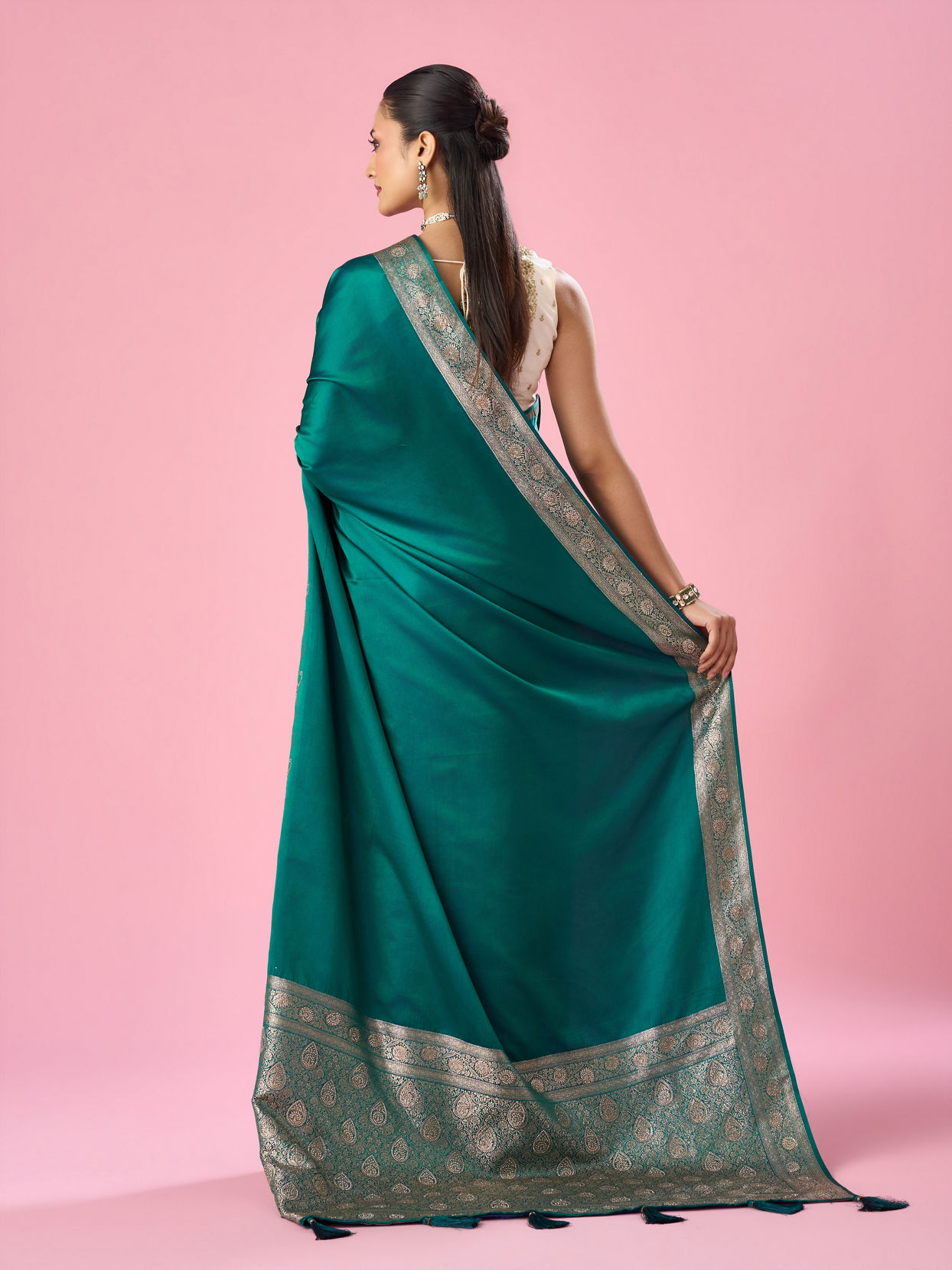 Mohey Women Dark Green Silk Banarasi Saree with Stone Work