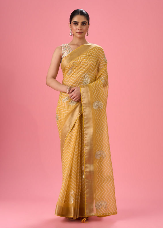Mohey Women Ebullient Yellow Saree