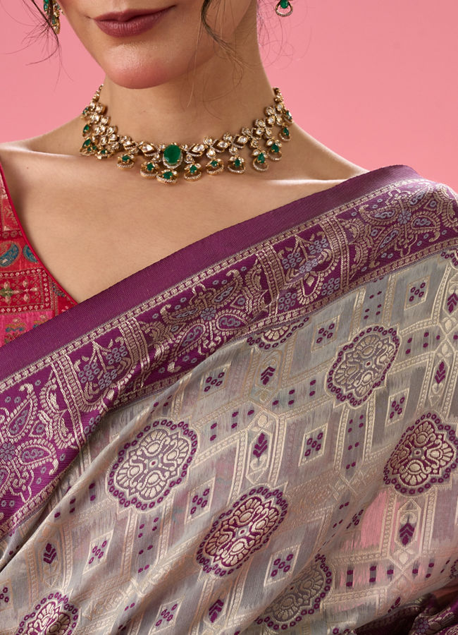 Mohey Women Dramatic Grey Saree