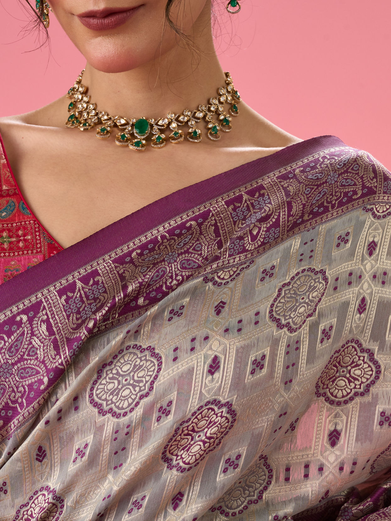 Mohey Women Dramatic Grey Saree