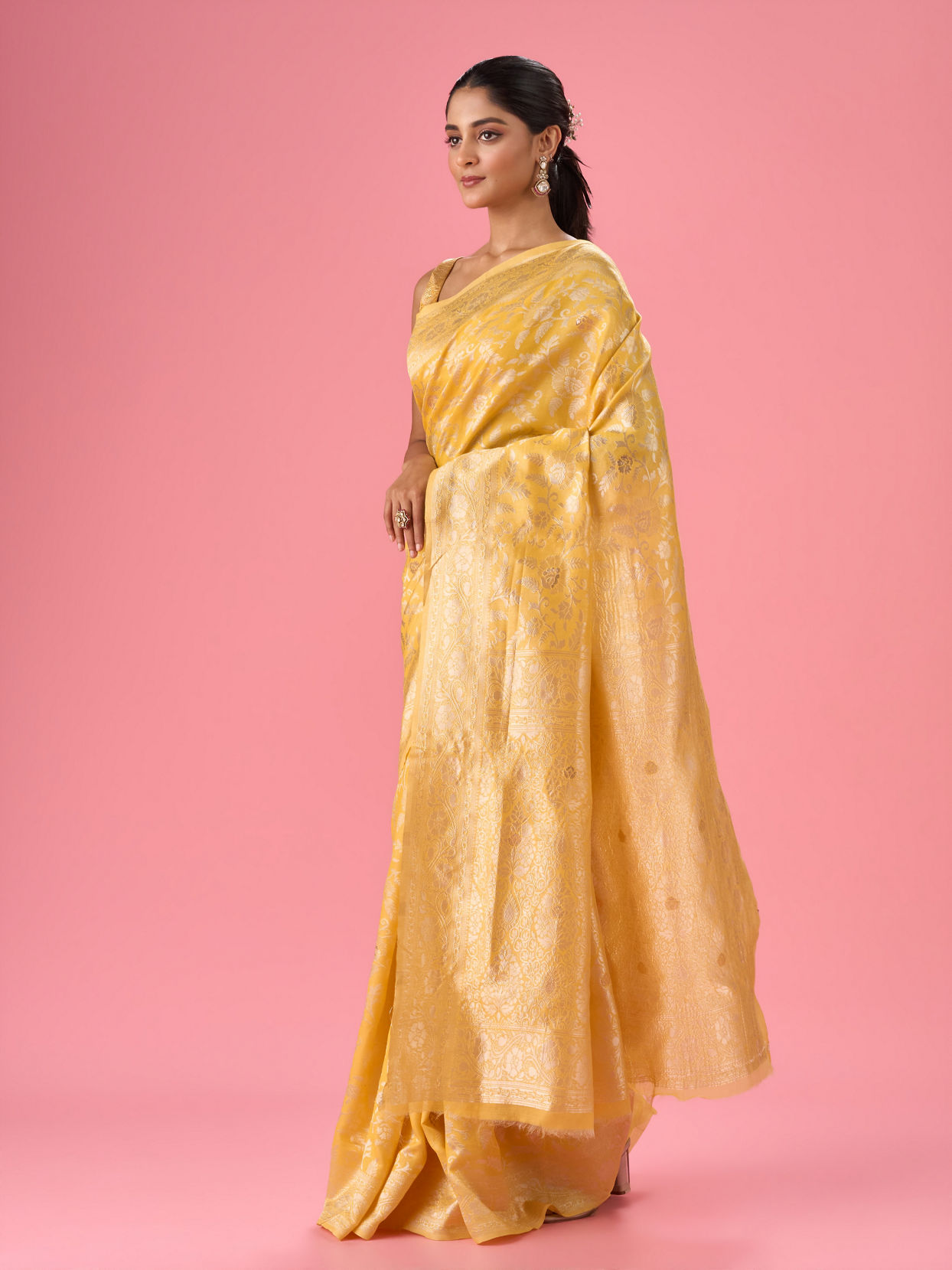 Mohey Women Glowing Yellow Festive Saree