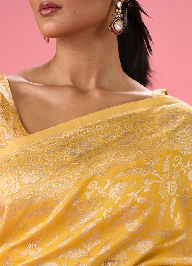 Mohey Women Glowing Yellow Festive Saree