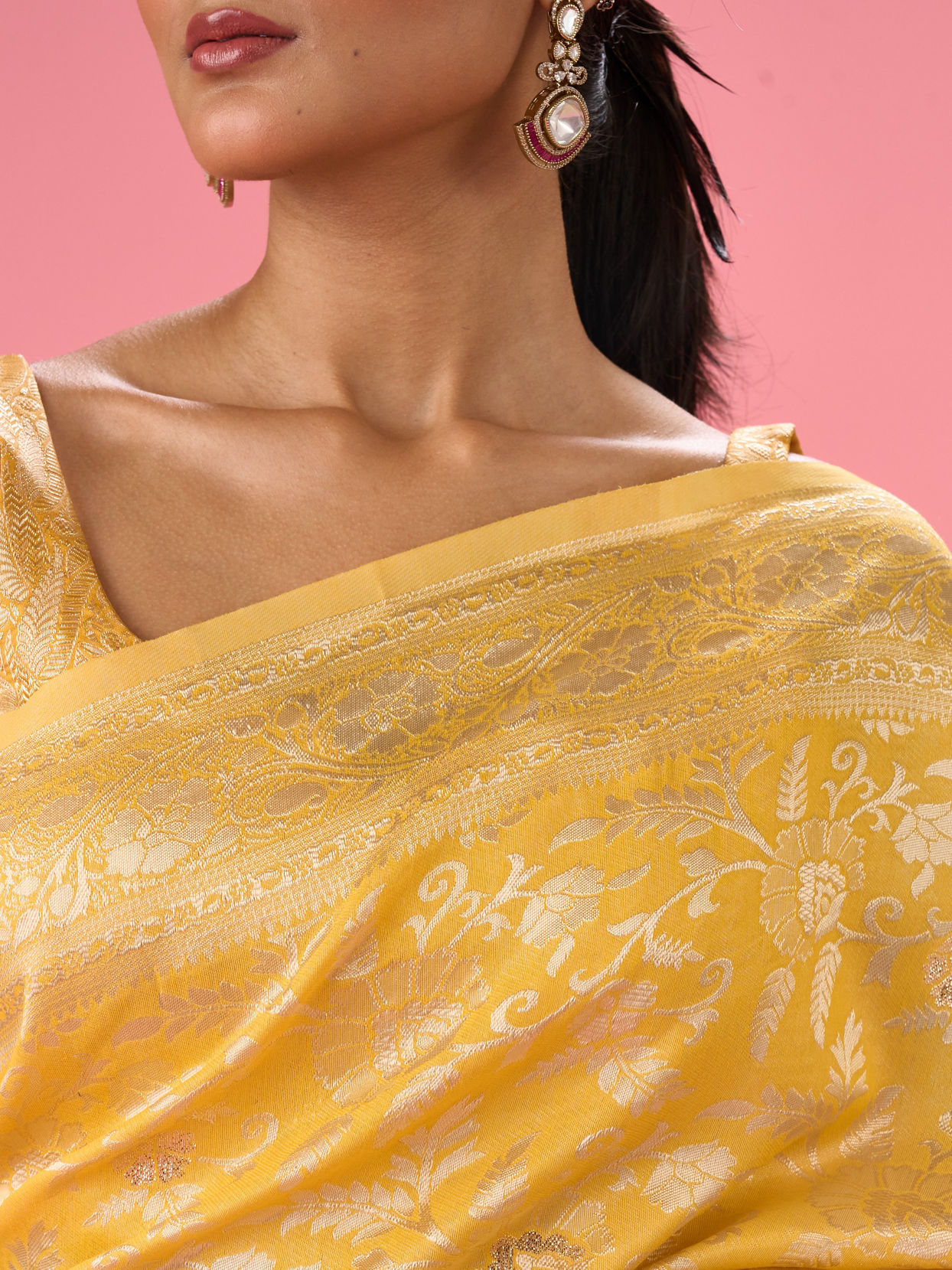 Mohey Women Glowing Yellow Festive Saree