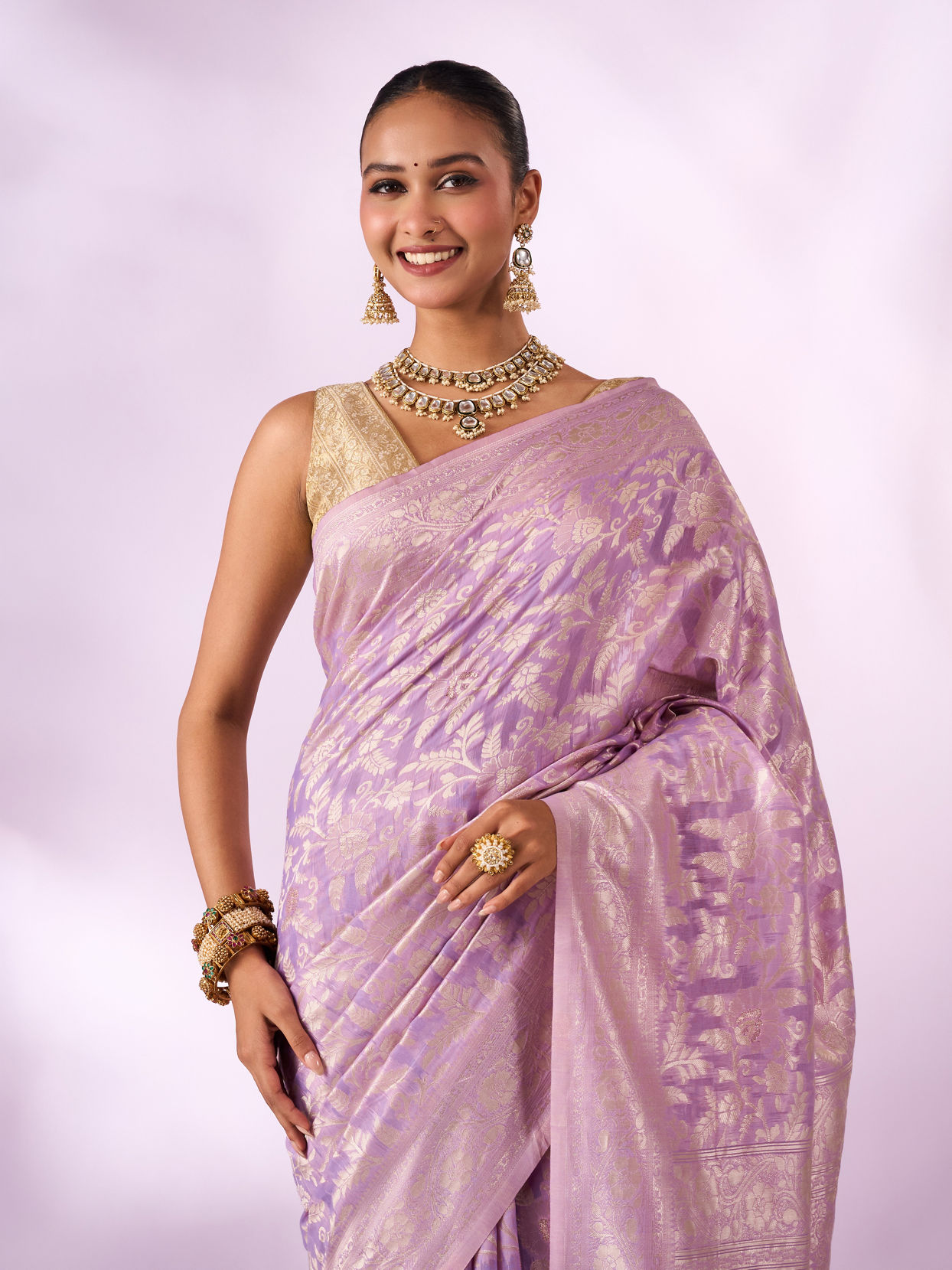 Mohey Women Lilac Silk Saree with Weave Design